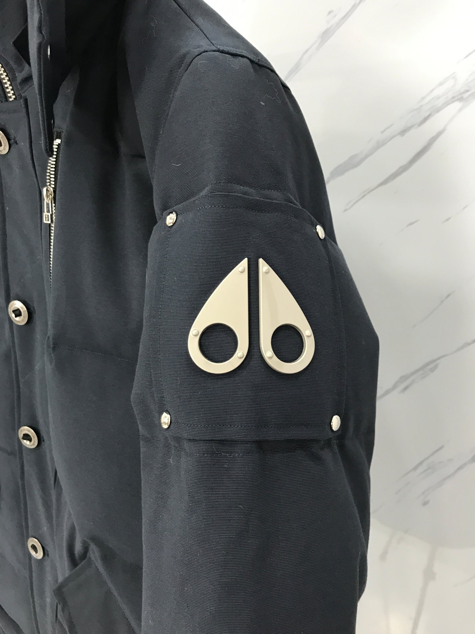 [Moose knuckles -무스너클 ]   무스너클  쓰리쿼터 다운 패딩 (남성용)