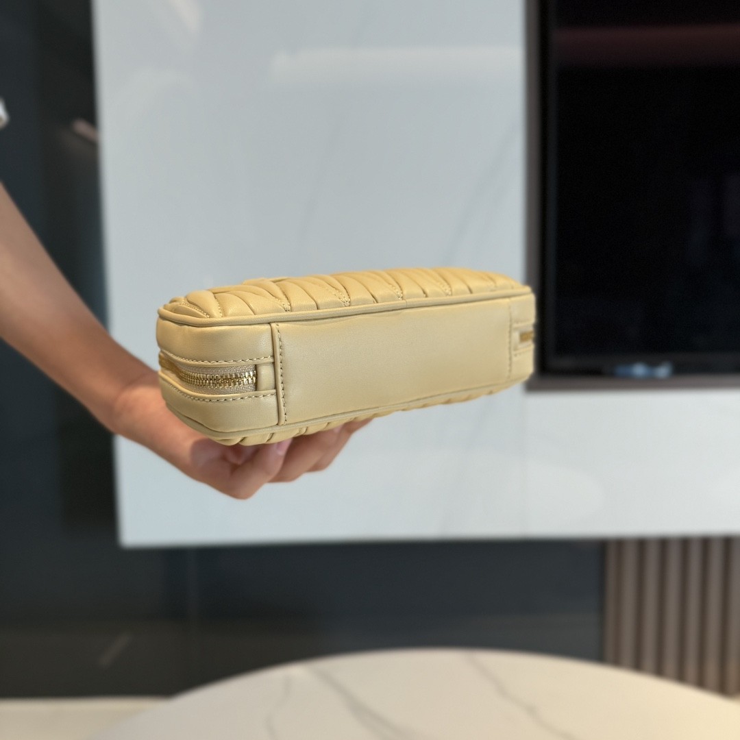 [MIU MIU-미우미우] 미우미우 마테라쎄 아르카디백