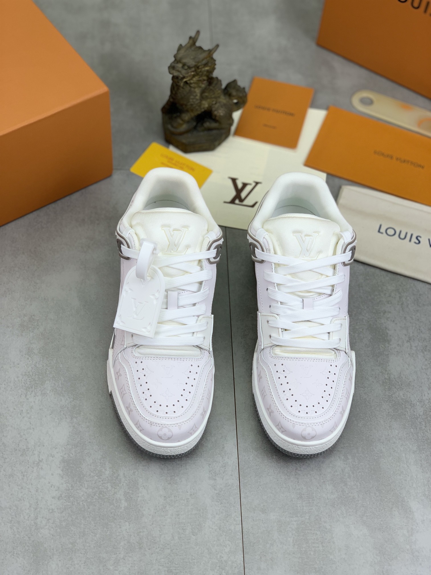 [LOUIS VUITTON-루이비통] 루이비통 트래이너 스니커즈