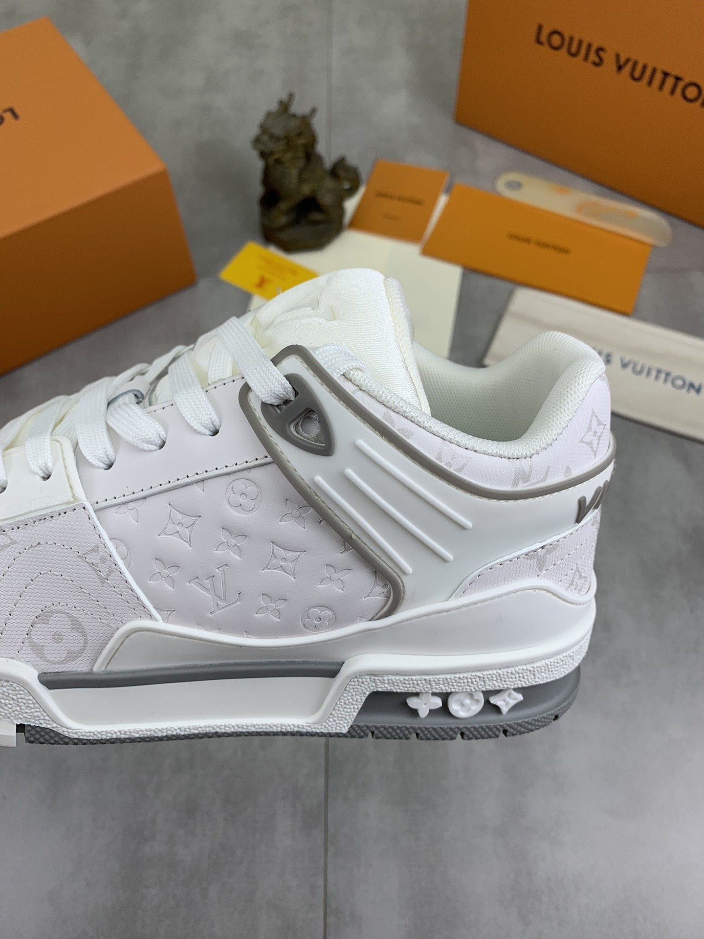 [LOUIS VUITTON-루이비통] 루이비통 트래이너 스니커즈