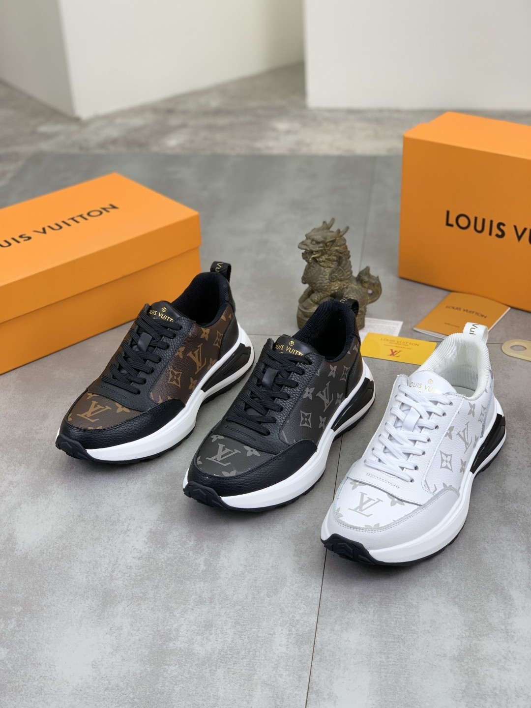 미우미우 마테라쎄 크리스탈 체인 투웨이 토트백