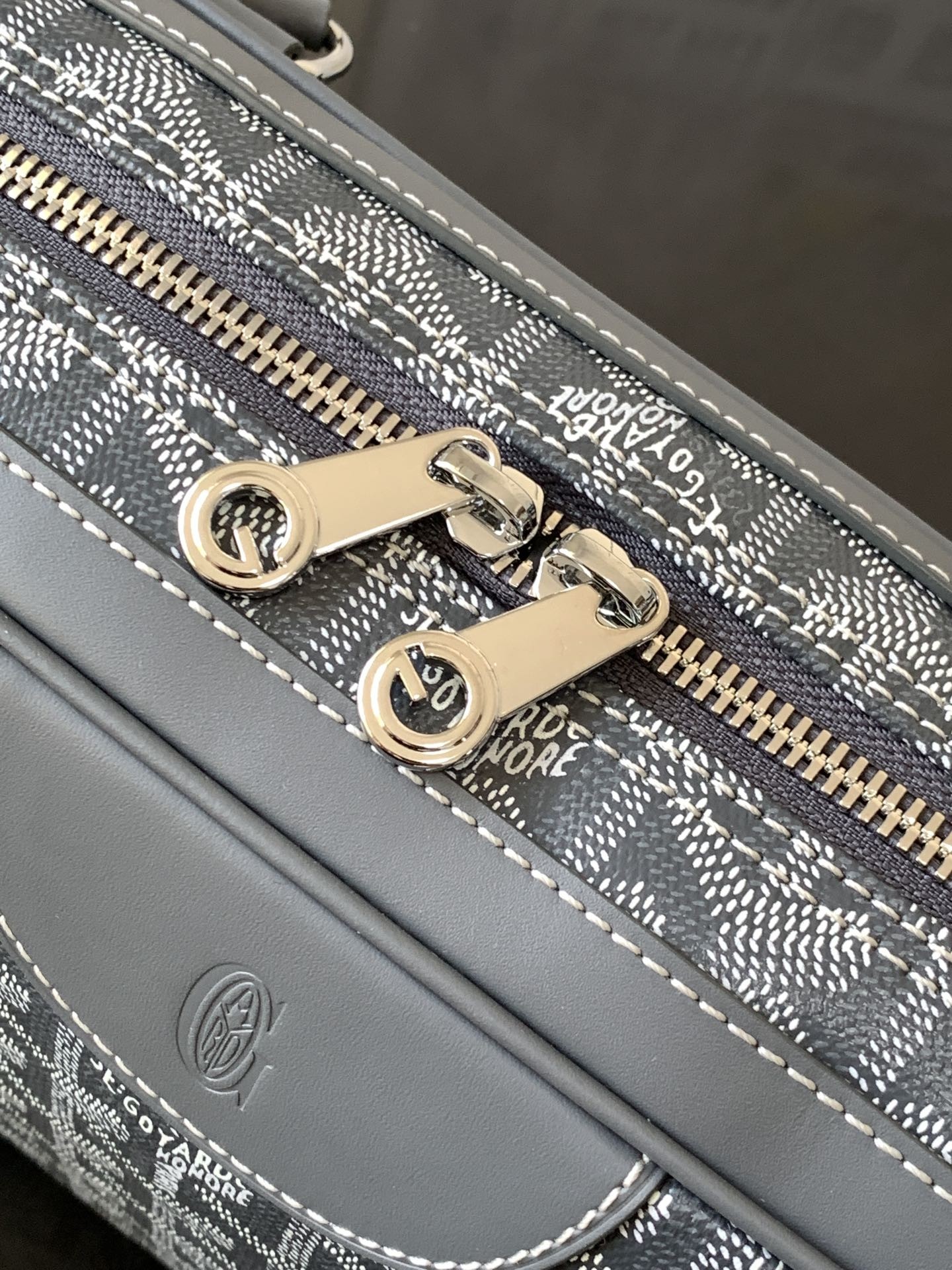 [GOYARD-고야드]  고야드 몽수리 메신저 PM