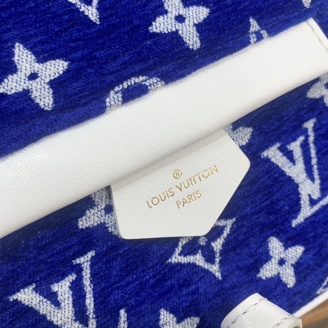 루이비통 LV Palm Springs 팜 스프링스 백 팩