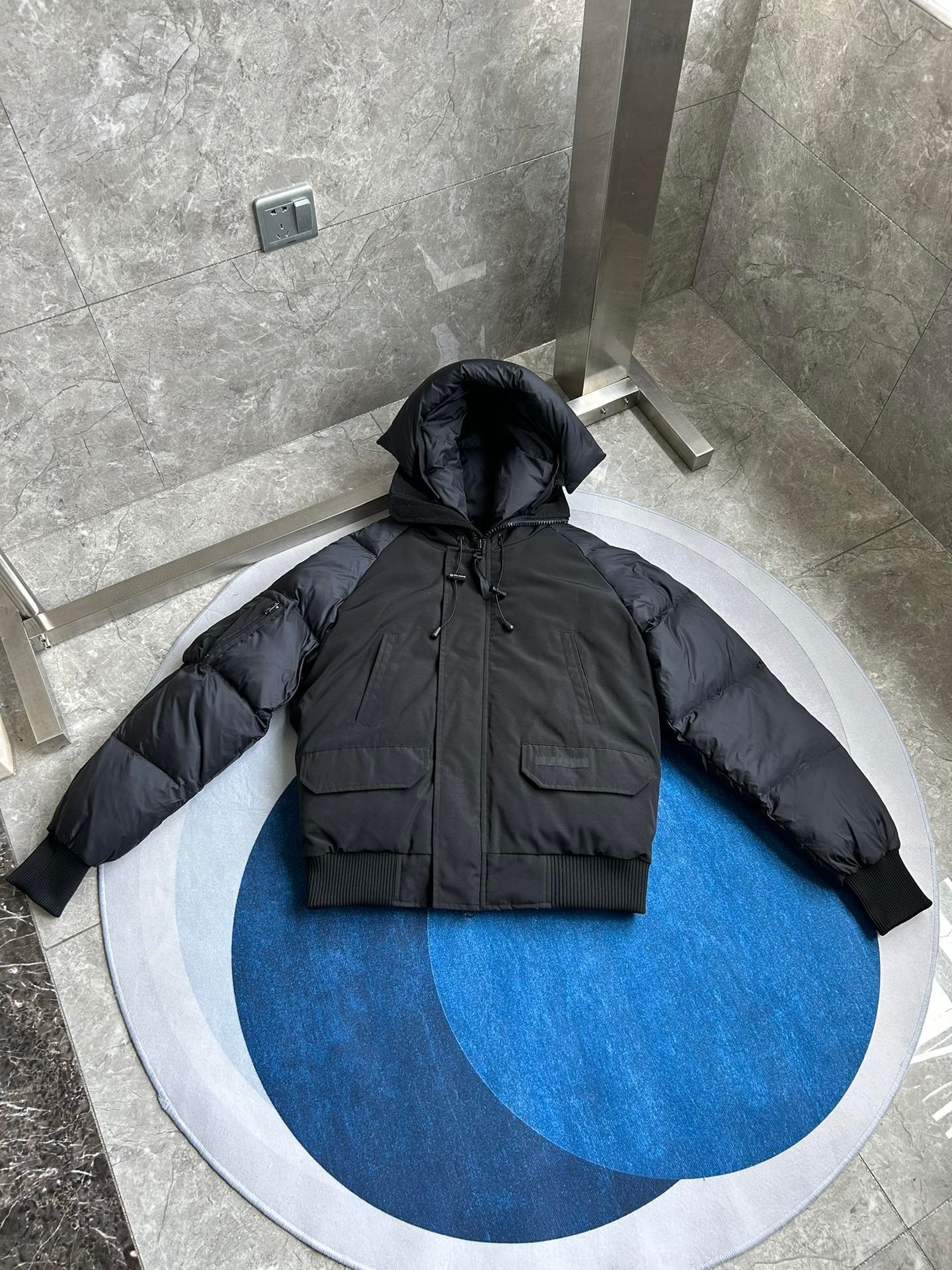 [ Canadagoose -캐나다구스 ]  캐나다구스  칠리왁 패딩 자켓