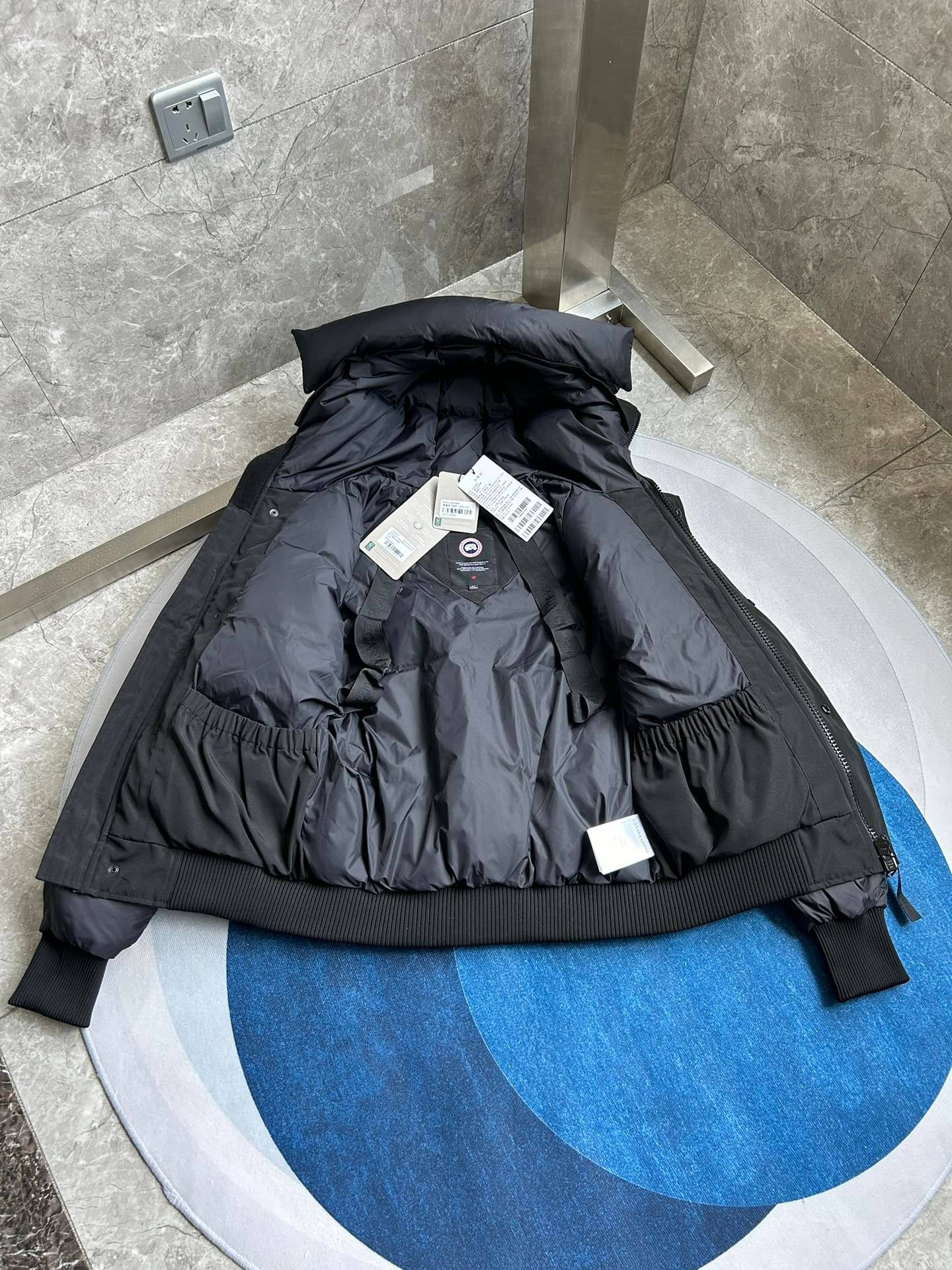 [ Canadagoose -캐나다구스 ]  캐나다구스  칠리왁 패딩 자켓