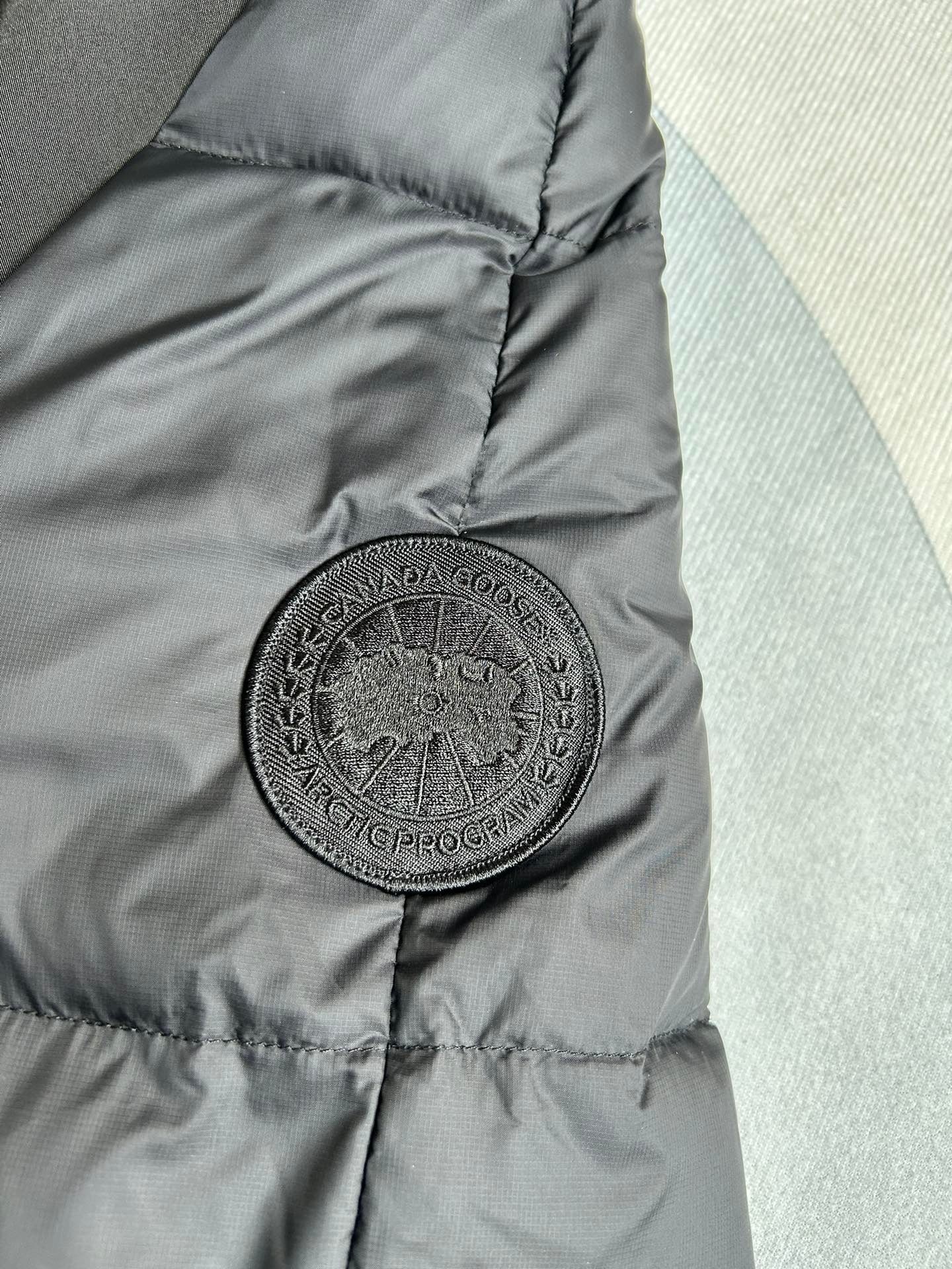 [ Canadagoose -캐나다구스 ]  캐나다구스  칠리왁 패딩 자켓