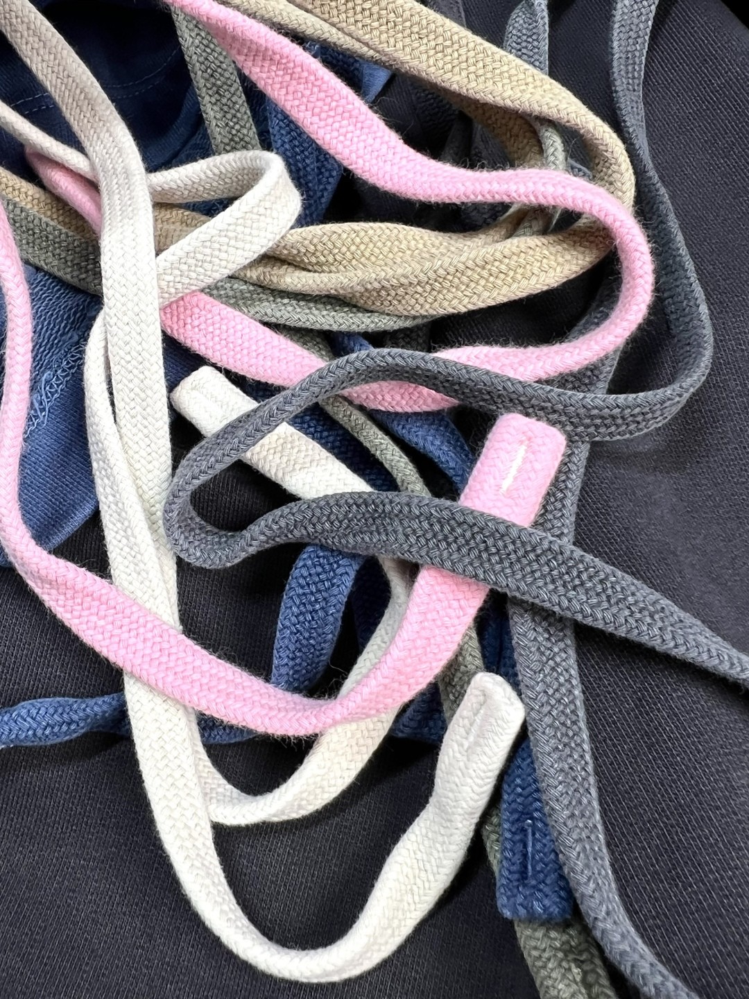 [STON ISLAND -스톤아일랜드] 스톤아일랜드 와펜 패치 반바지 (전 색상)