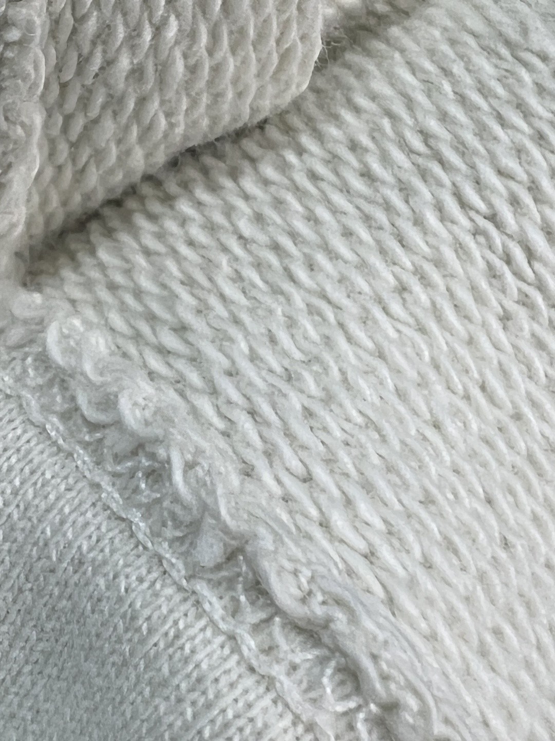 [STON ISLAND -스톤아일랜드] 스톤아일랜드 와펜 패치 반바지 (전 색상)