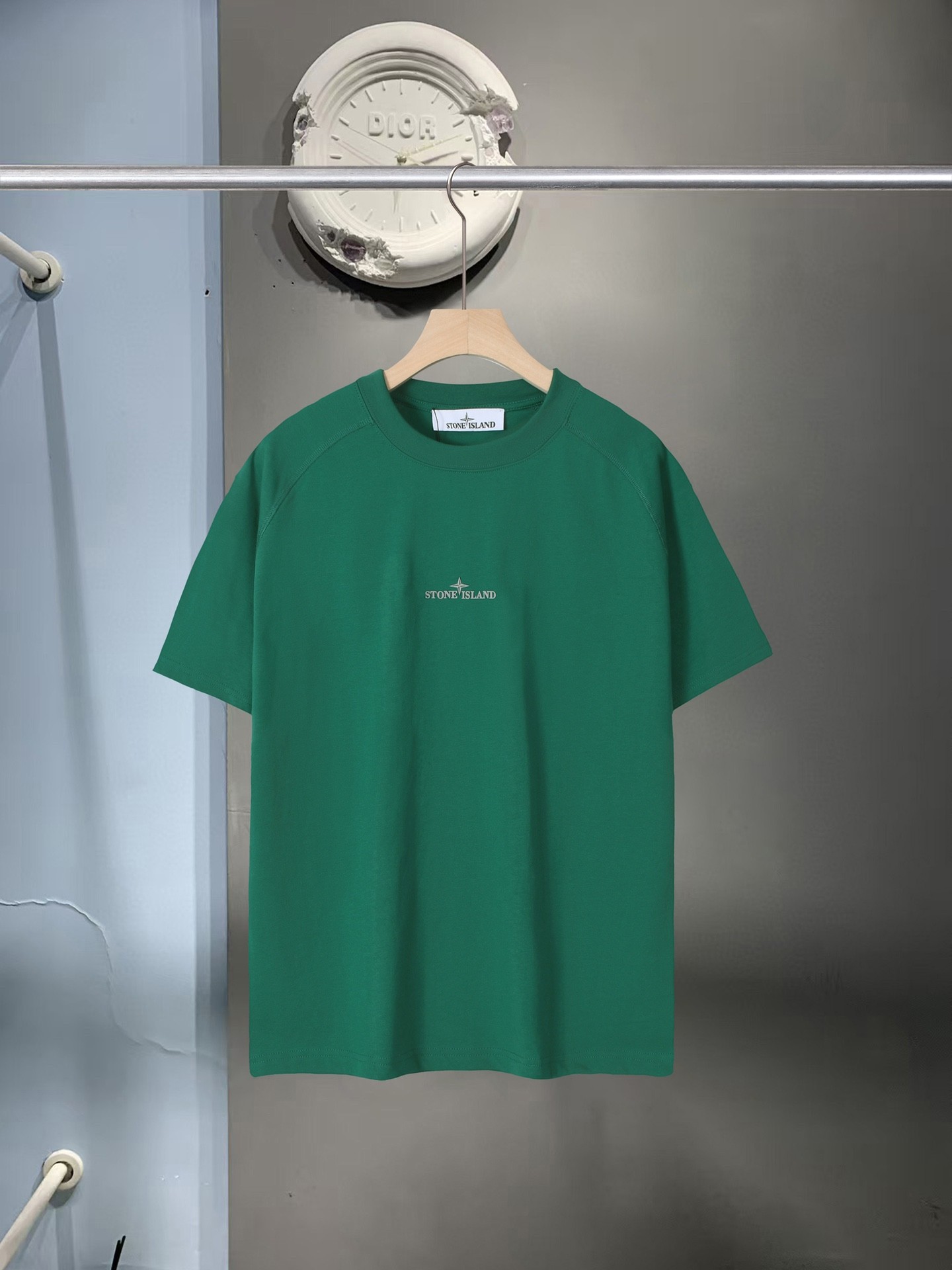 [STON ISLAND -스톤아일랜드] 스톤아일랜드 백 로고 프린팅 반팔 티셔츠