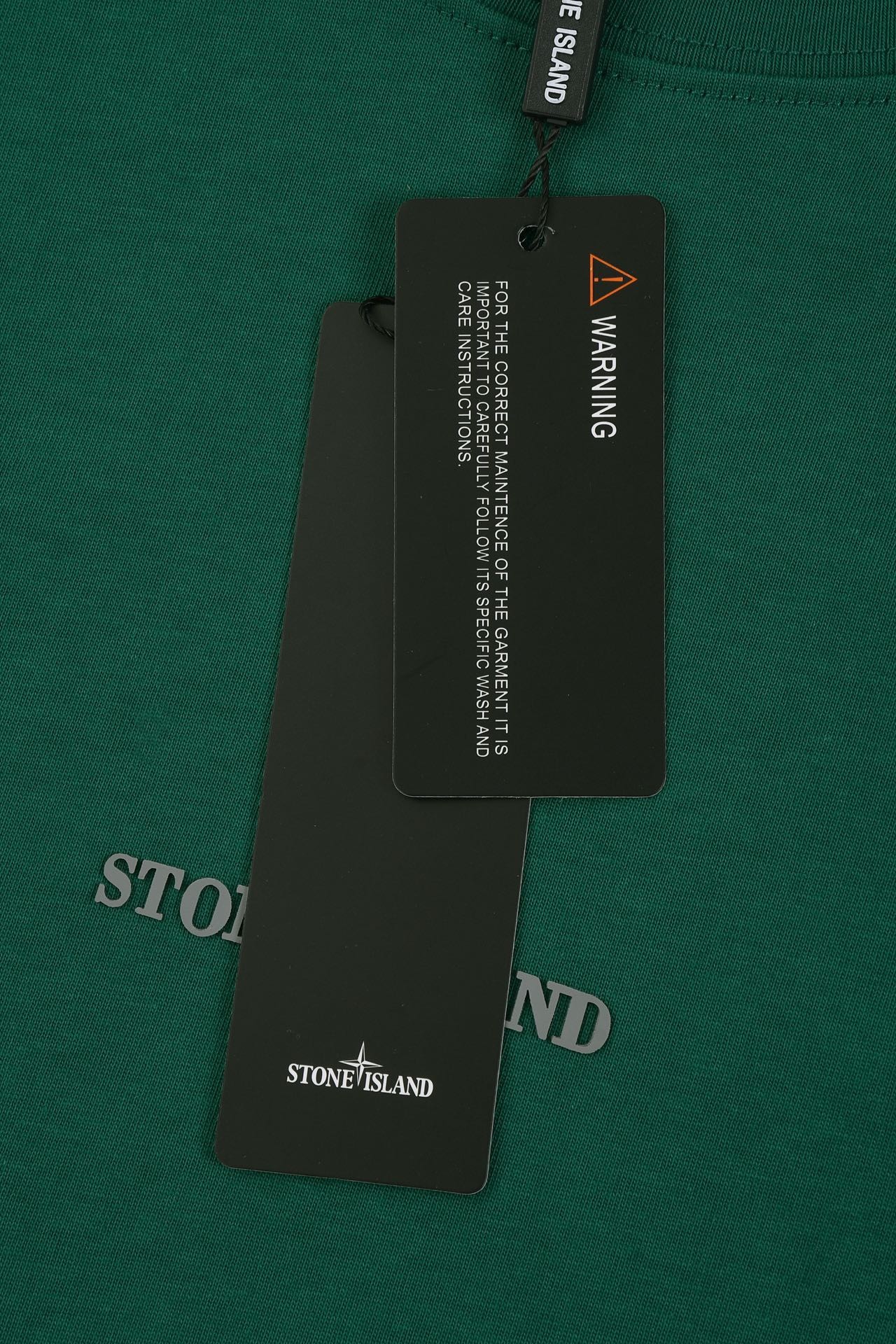 [STON ISLAND -스톤아일랜드] 스톤아일랜드 백 로고 프린팅 반팔 티셔츠