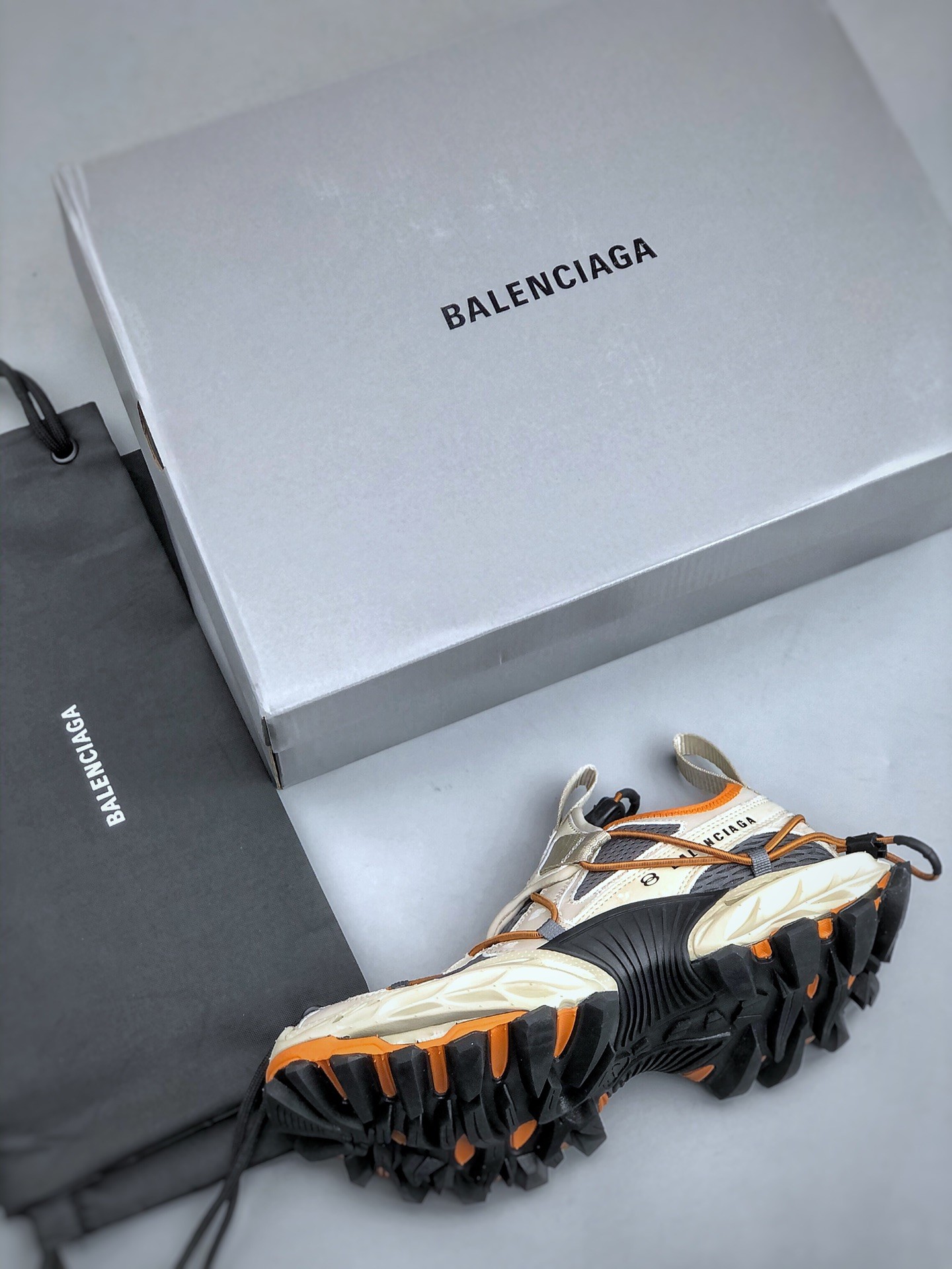 [BALENCIAGA-발렌시아가]  발렌시아가 런닝 스니커즈