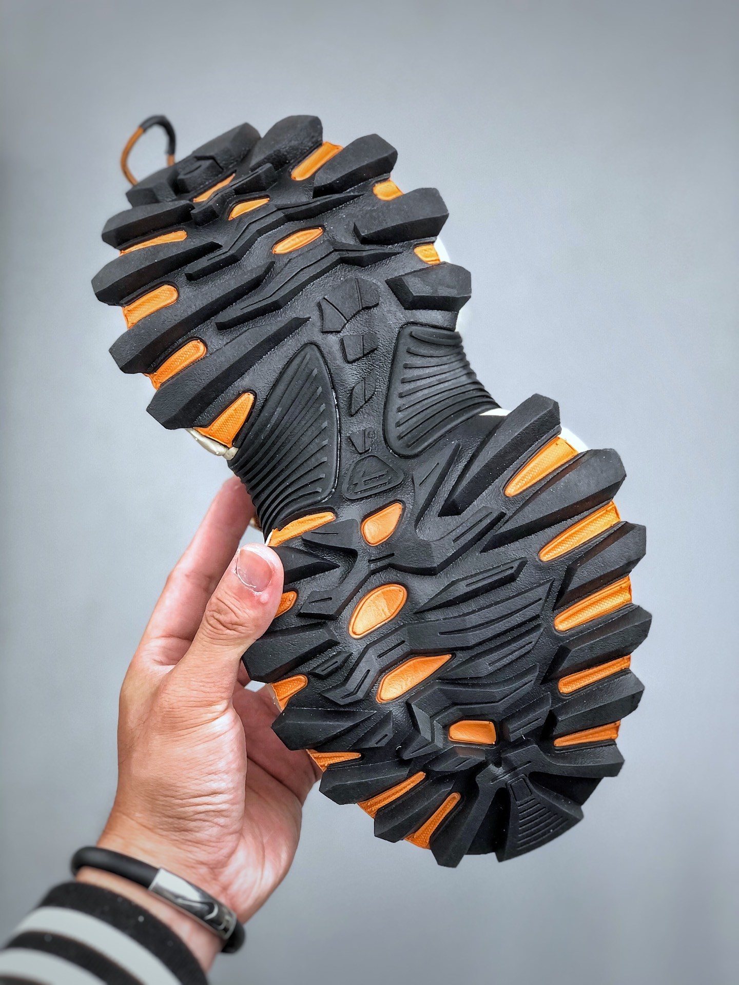 [BALENCIAGA-발렌시아가]  발렌시아가 런닝 스니커즈