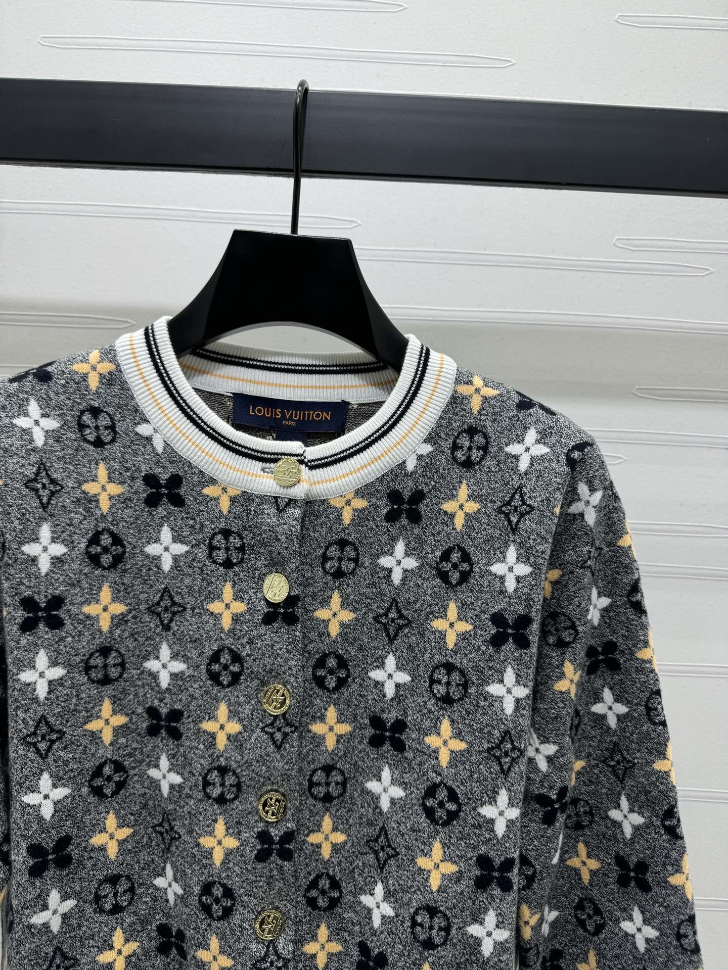 [LOUIS VUITTON-루이비통] 루이비통  로고패턴 니트 가디건