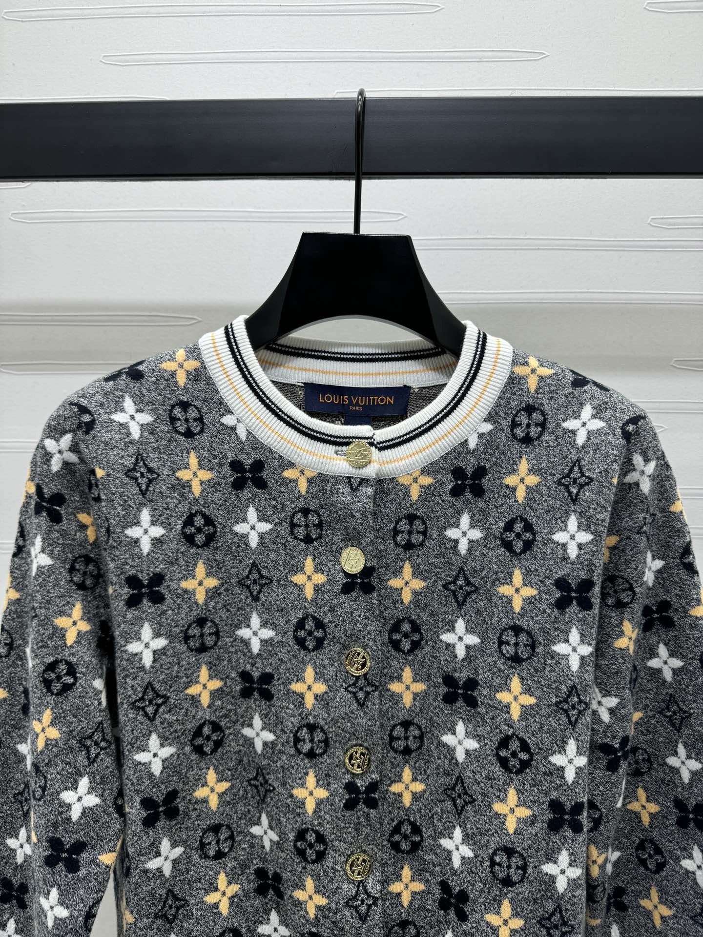 [LOUIS VUITTON-루이비통] 루이비통  로고패턴 니트 가디건