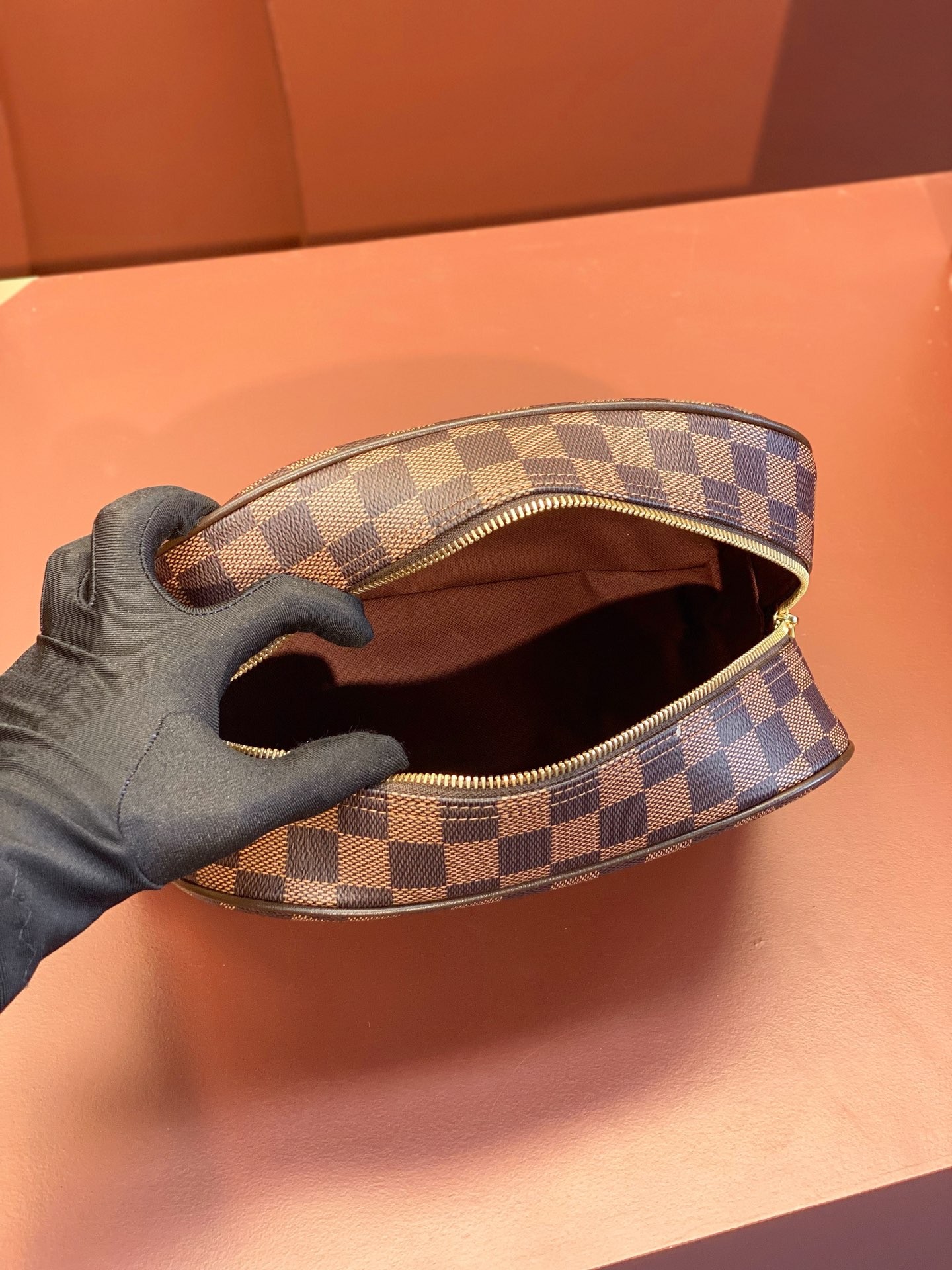 [LOUIS VUITTON-루이비통] 루이비통 톱 키트 파우치 M47527