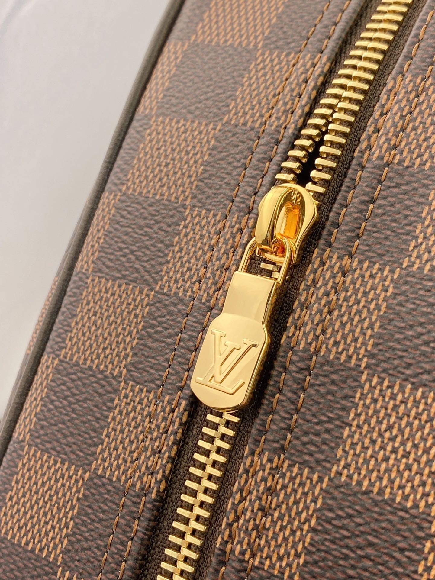 [LOUIS VUITTON-루이비통] 루이비통 톱 키트 파우치 M47527