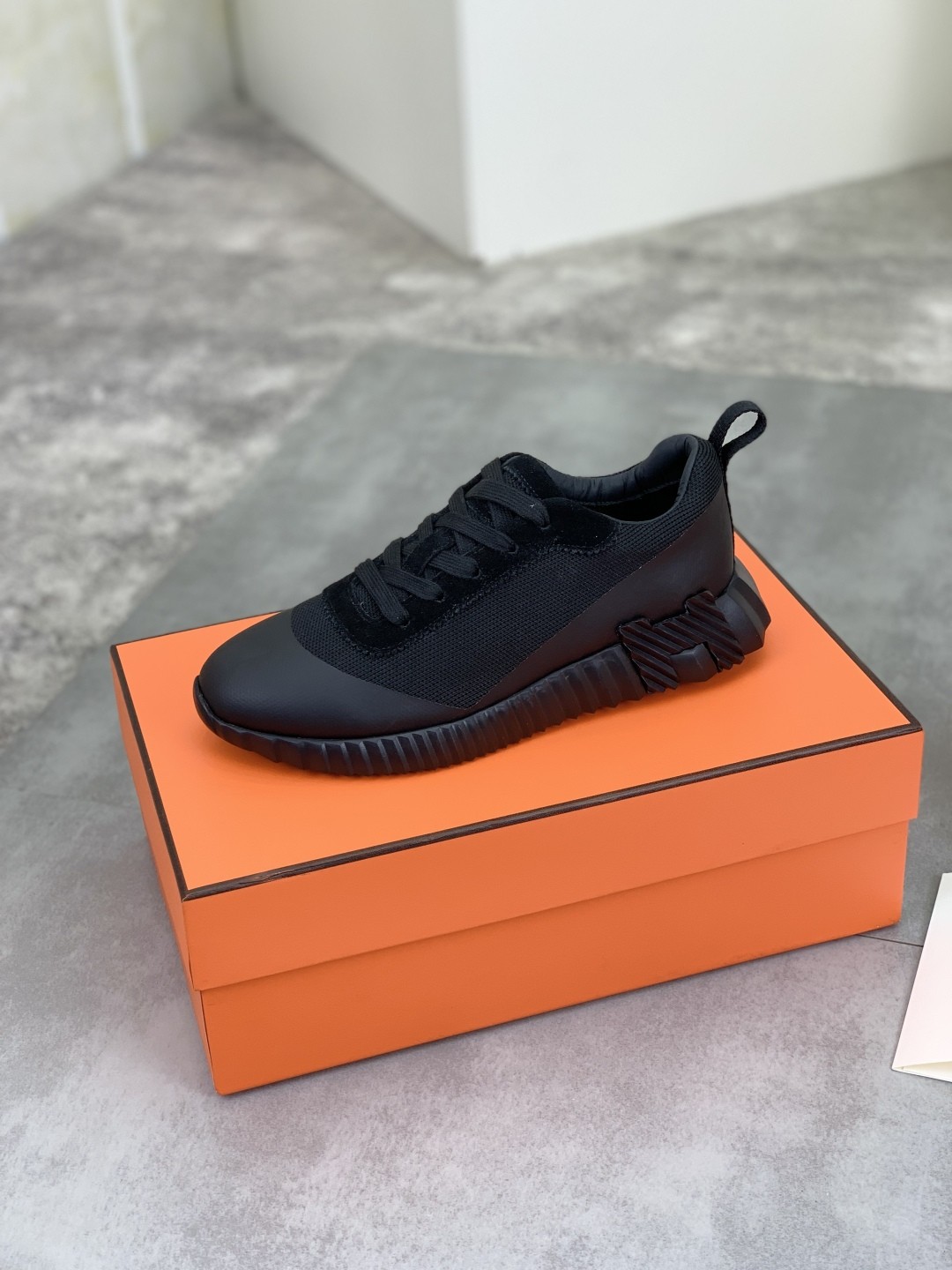 [HERMES-에르메스]  에르메스  바운싱 스니커즈 남여공용