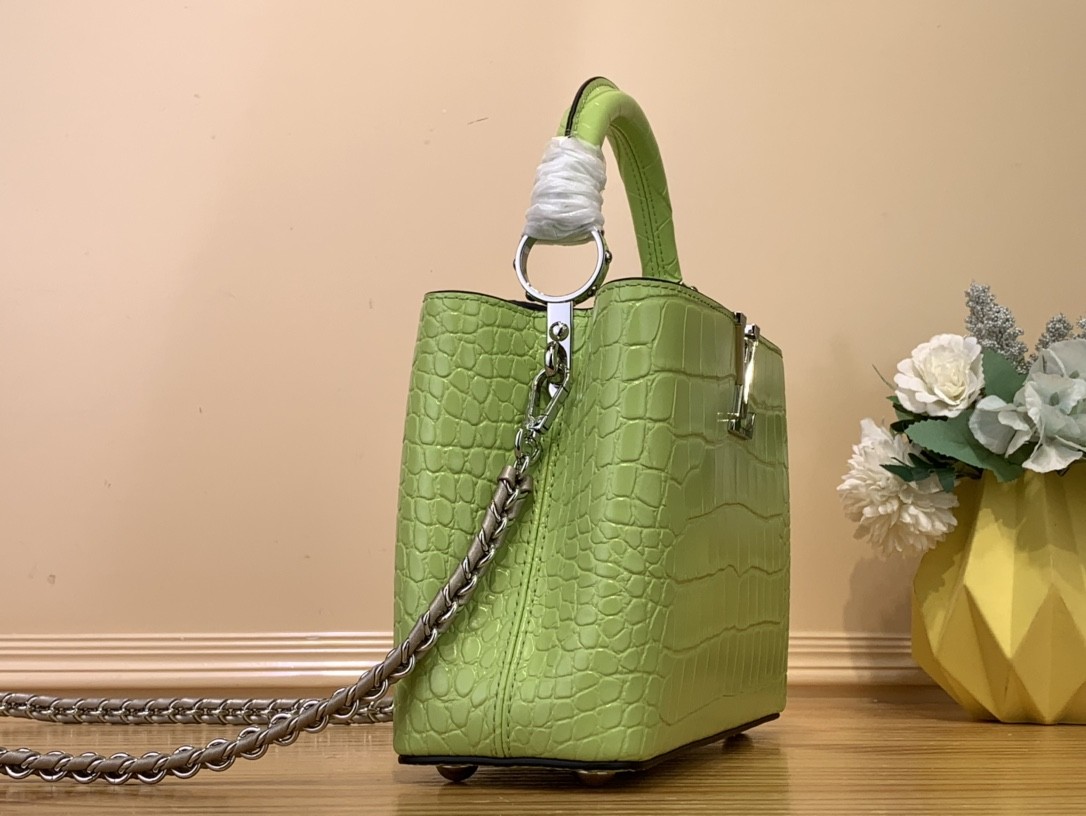 [LOUIS VUITTON-루이비통] 루이비통 카푸신 토트백