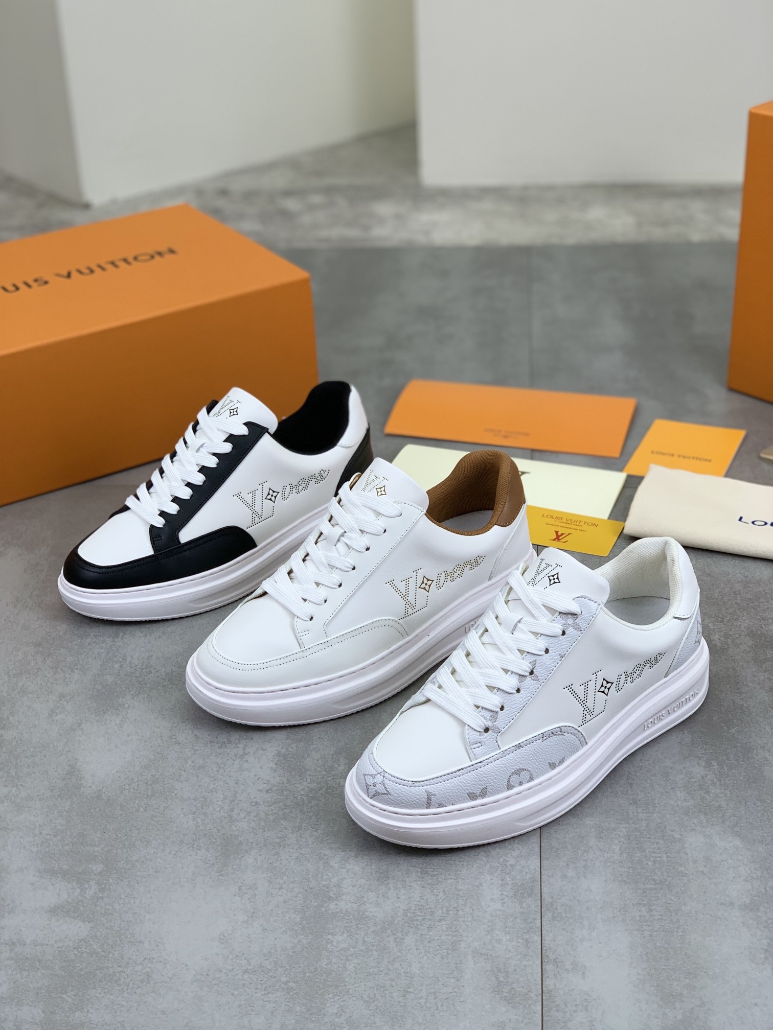 [LOUIS VUITTON-루이비통] 루이비통 찰리 스니커즈