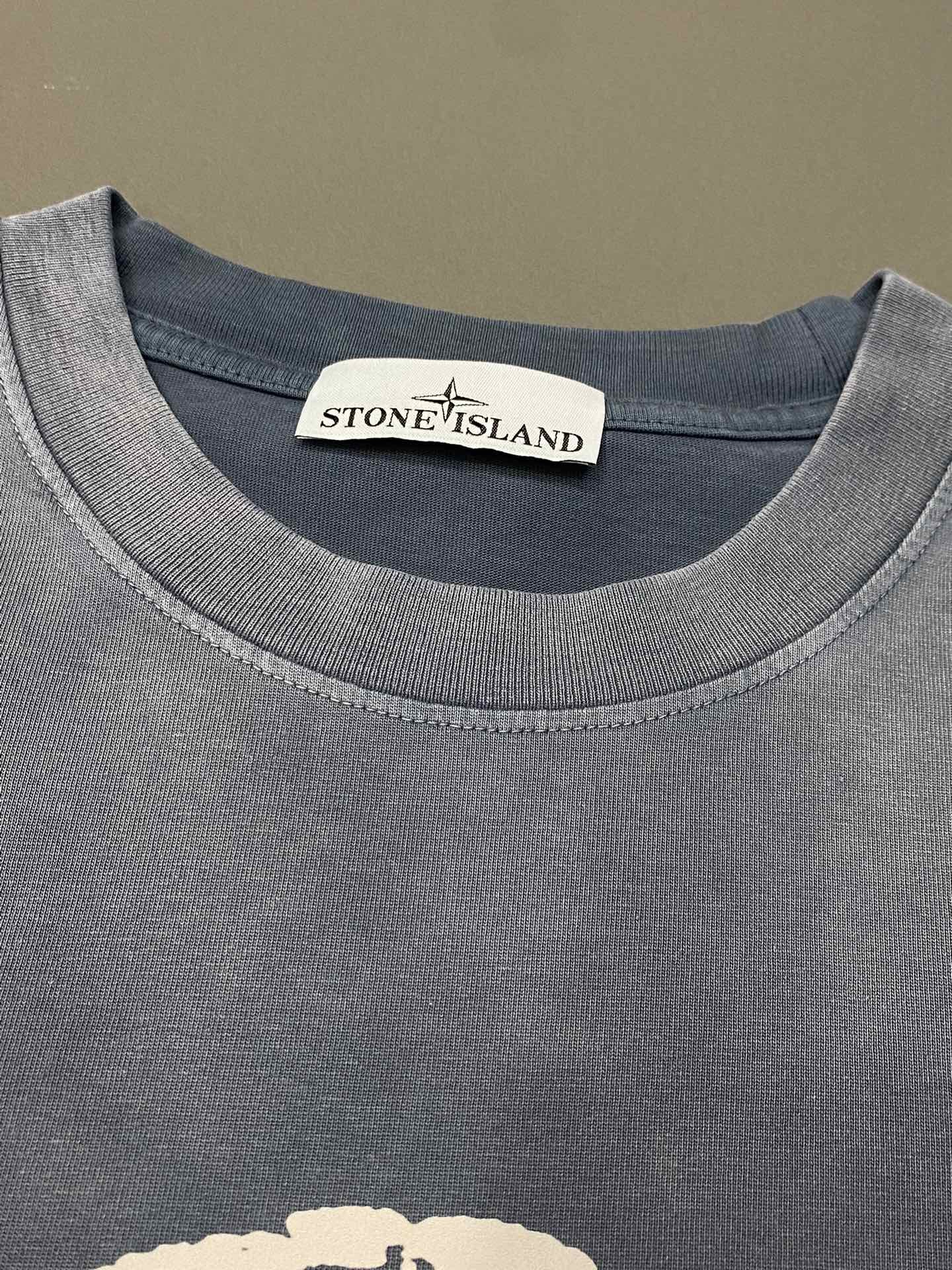 [STON ISLAND -스톤아일랜드] 스톤아일랜드 스탬프 프린트 코튼저지 티셔츠