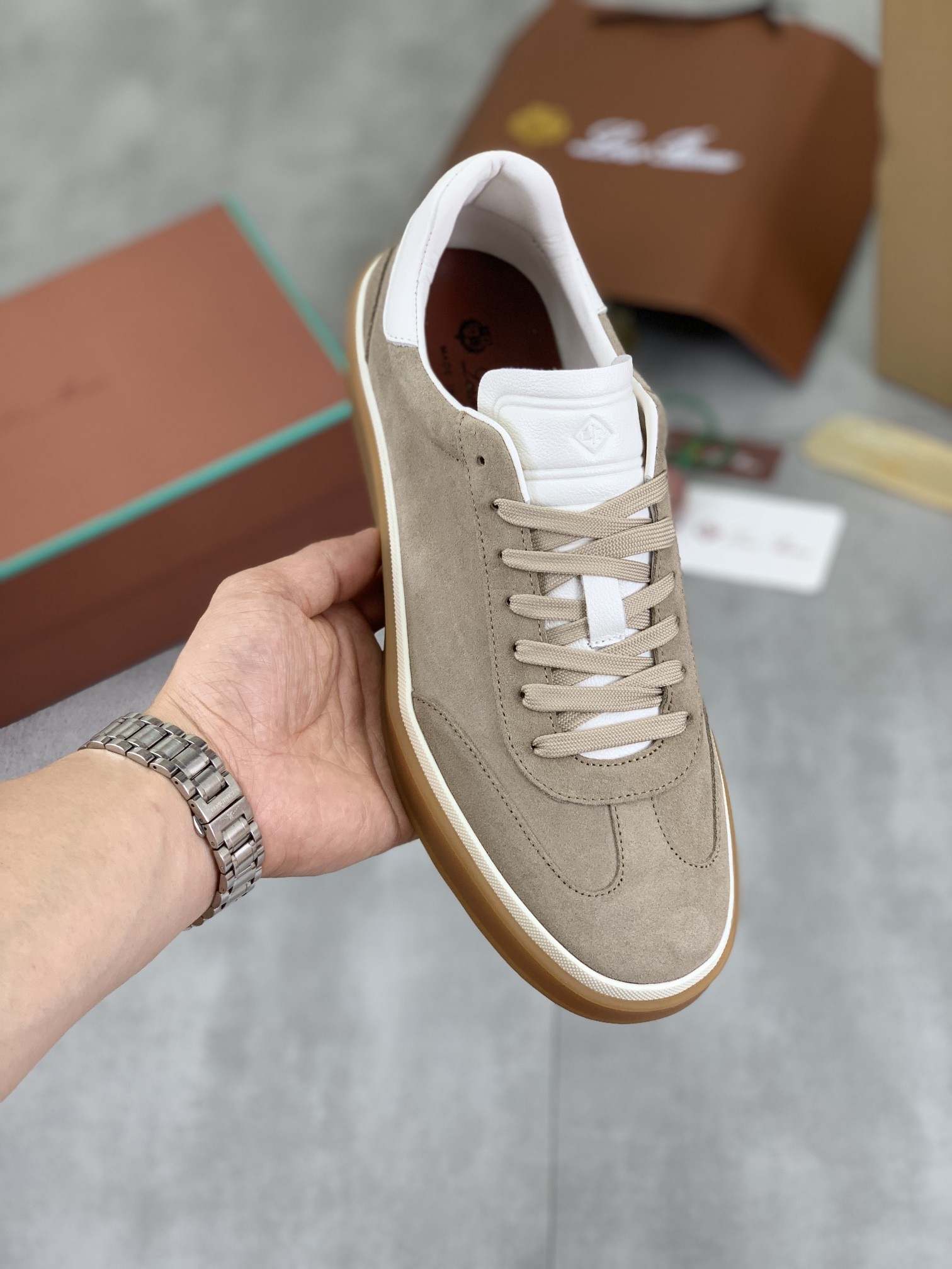 [Loro Piana -로로피아나 ] 로로피아나 스웨이드 테니스 워크 스니커즈