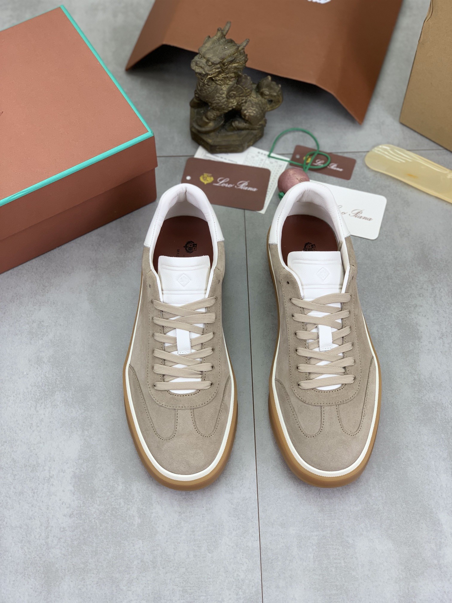 [Loro Piana -로로피아나 ] 로로피아나 스웨이드 테니스 워크 스니커즈