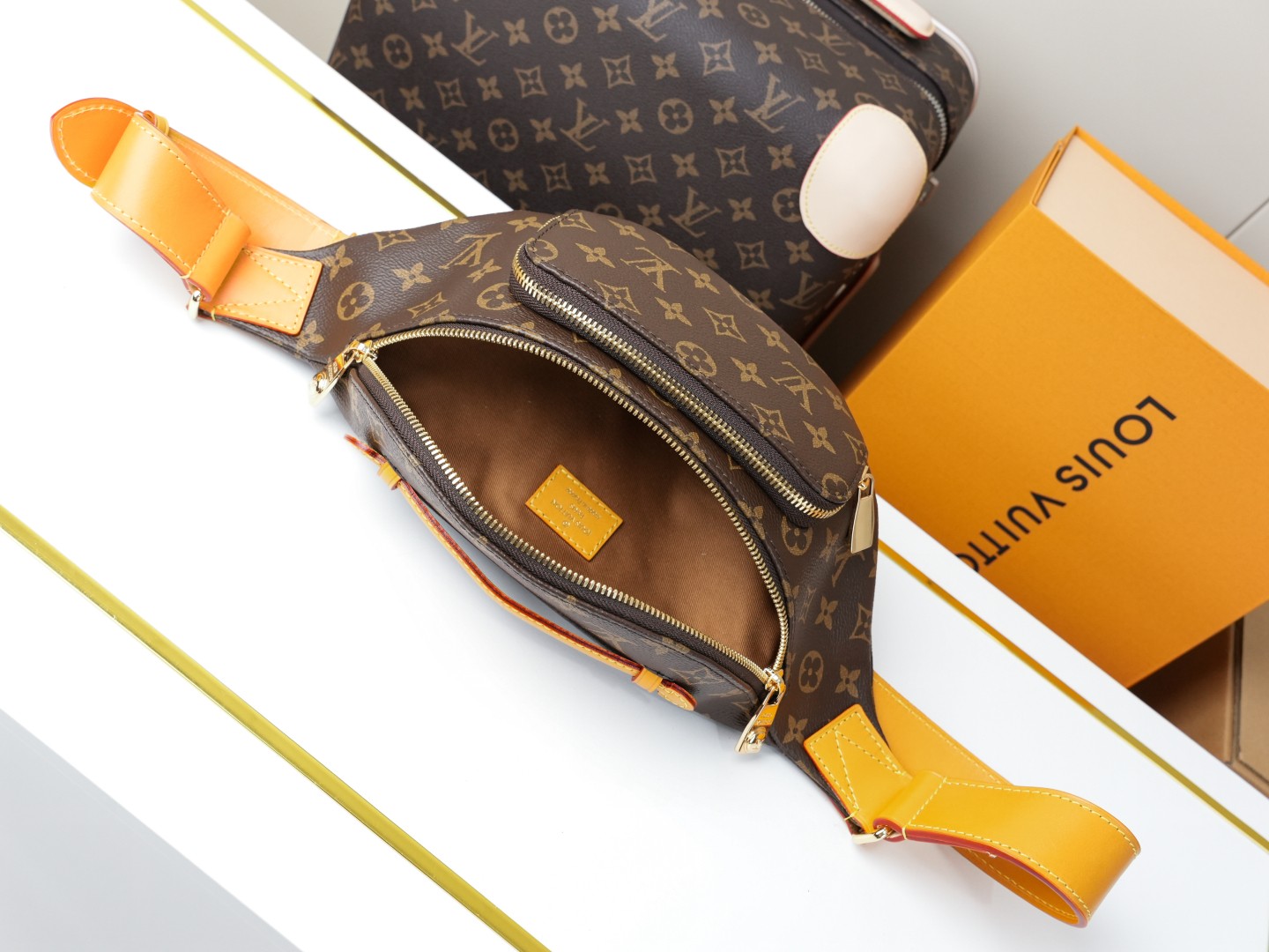 [LOUIS VUITTON-루이비통] 루이비통 러시 범백 모노그램 M14019