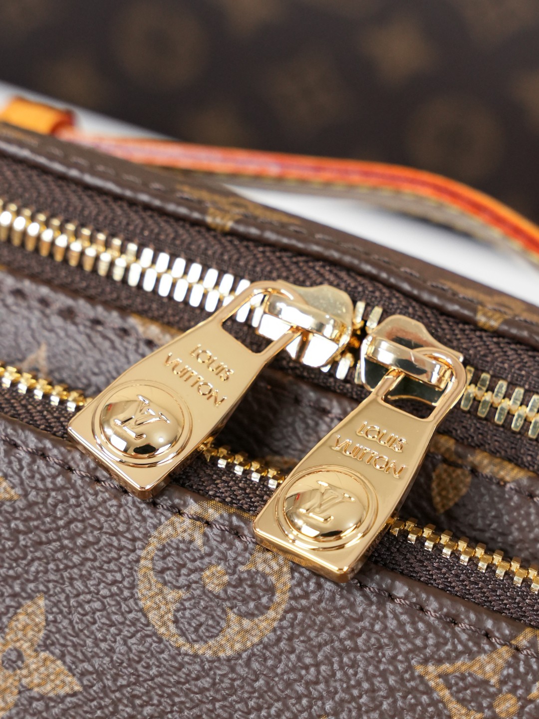 [LOUIS VUITTON-루이비통] 루이비통 러시 범백 모노그램 M14019