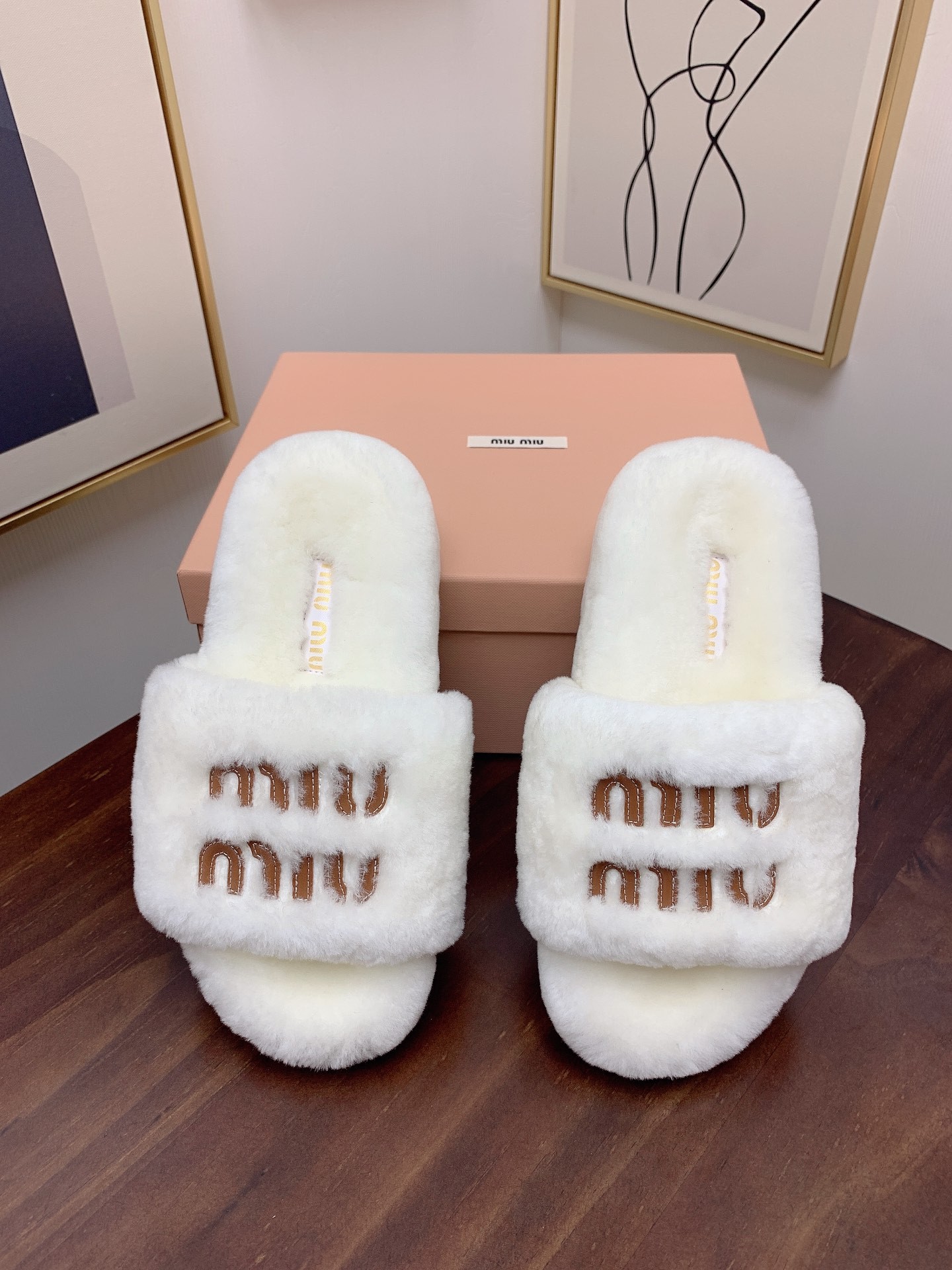 [MIU MIU-미우미우]  미우미우 털 슬리퍼
