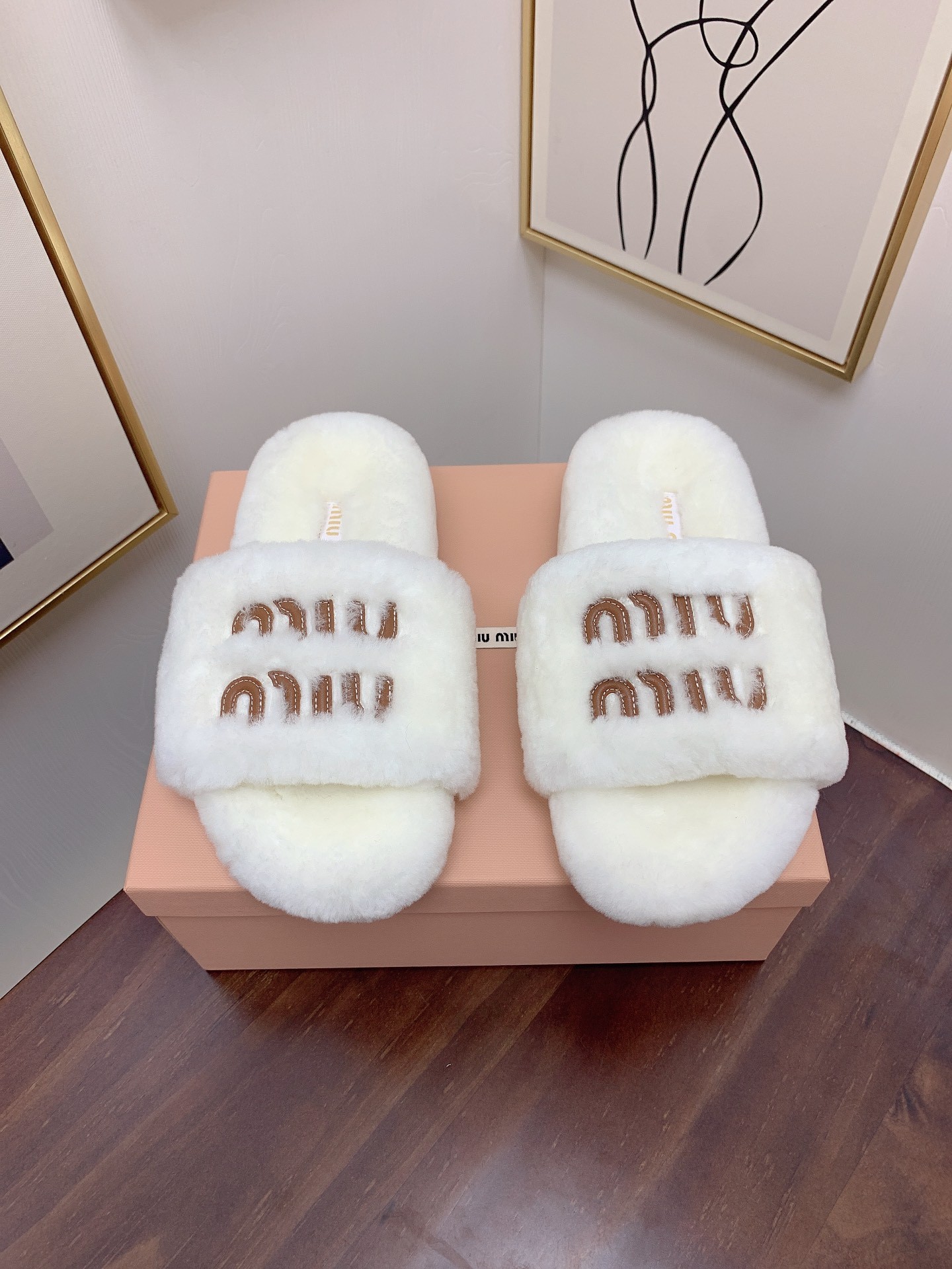 [MIU MIU-미우미우]  미우미우 털 슬리퍼