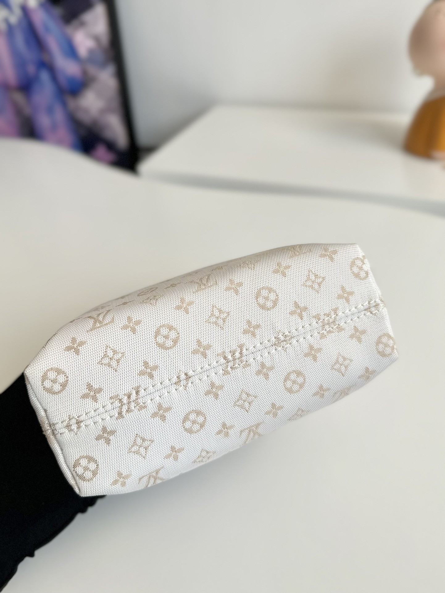 [LOUIS VUITTON-루이비통] 루이비통 힐스 포쉐트 매스틱 M12433