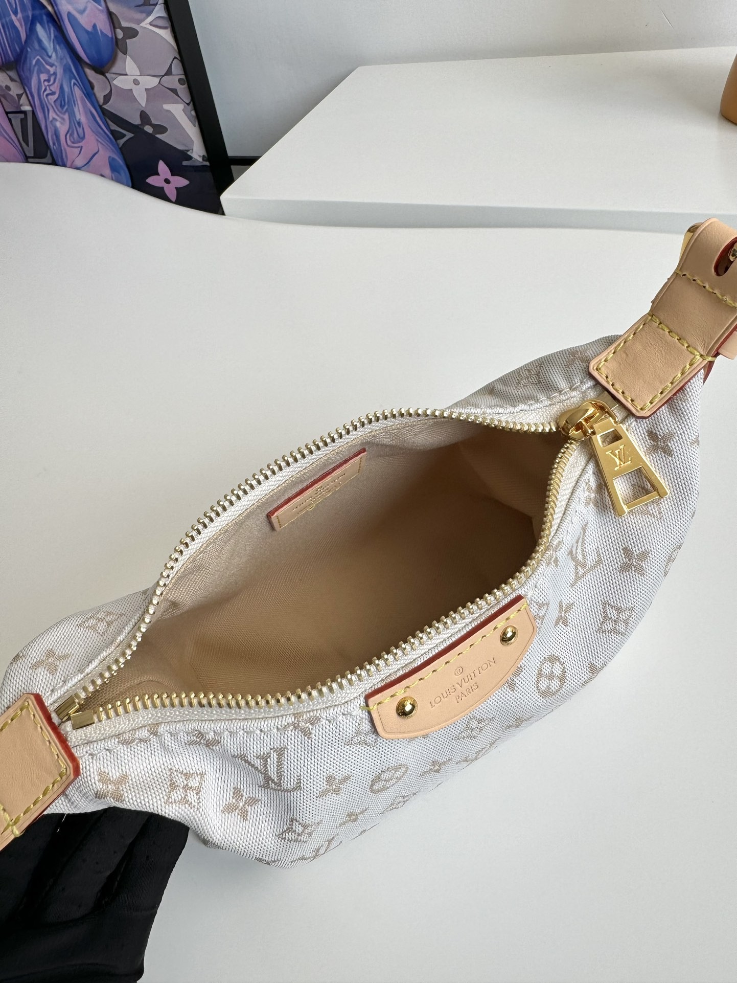 [LOUIS VUITTON-루이비통] 루이비통 힐스 포쉐트 매스틱 M12433