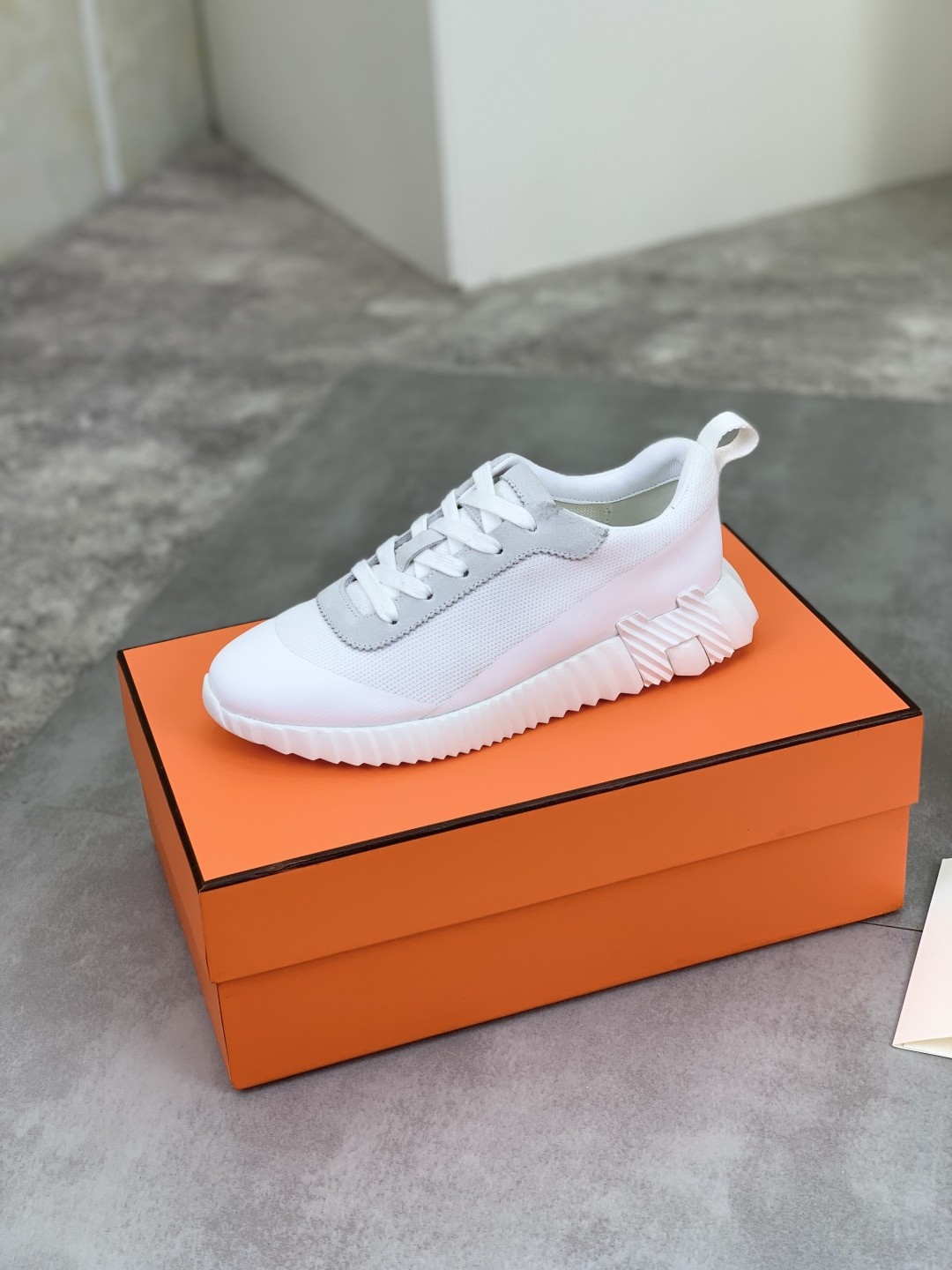 [HERMES-에르메스]  에르메스  바운싱 스니커즈 남여공용