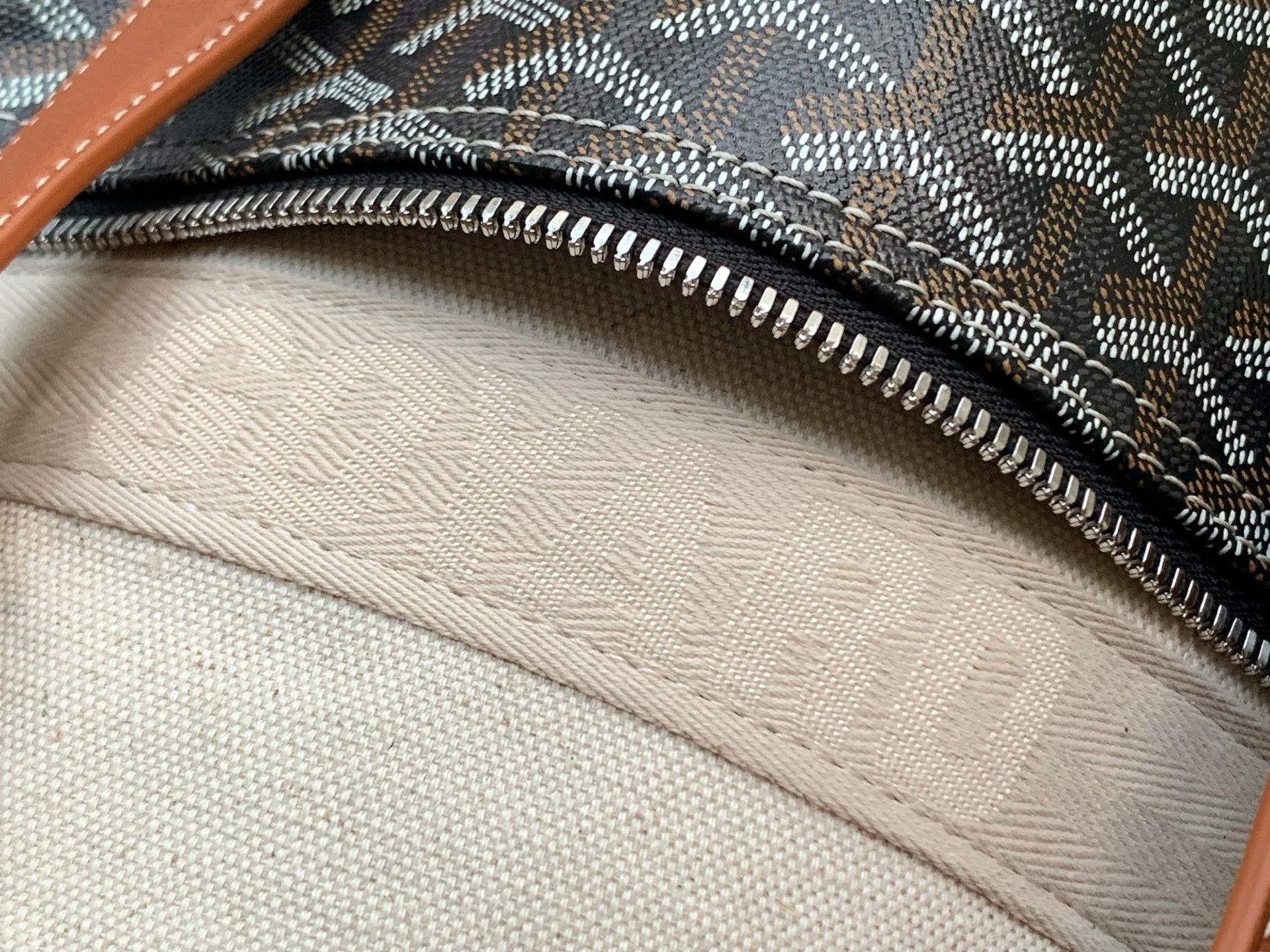 [GOYARD-고야드] 고야드  바렐 40 스포츠백