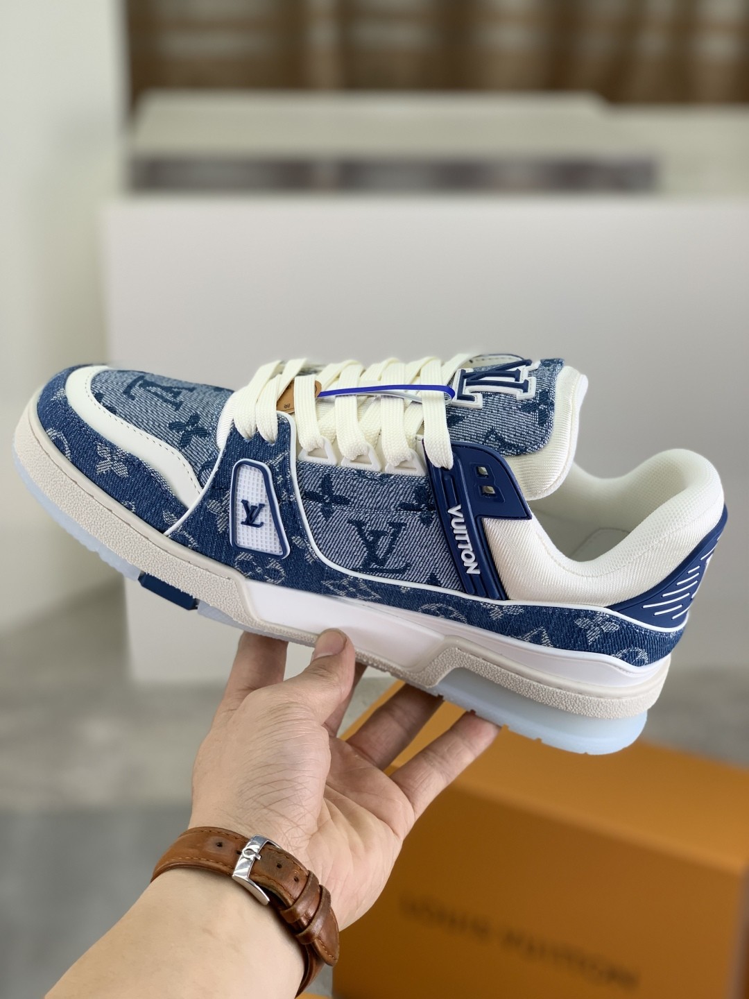 [LOUIS VUITTON-루이비통] 루이비통 트레이너 스니커즈 남여공용