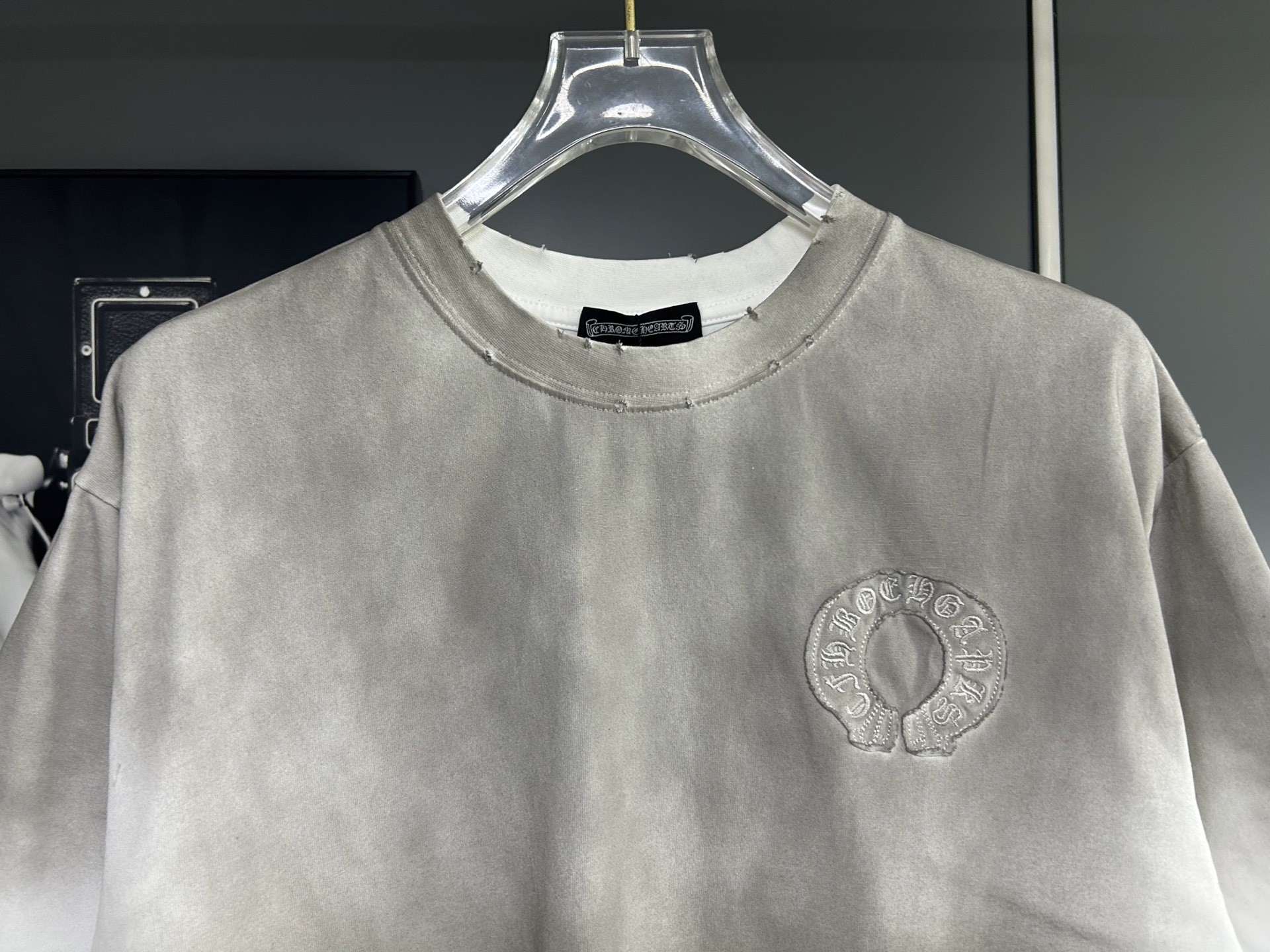 [CHROM HEARTS -크롬하츠]  크롬하츠 로고 포켓  티셔츠