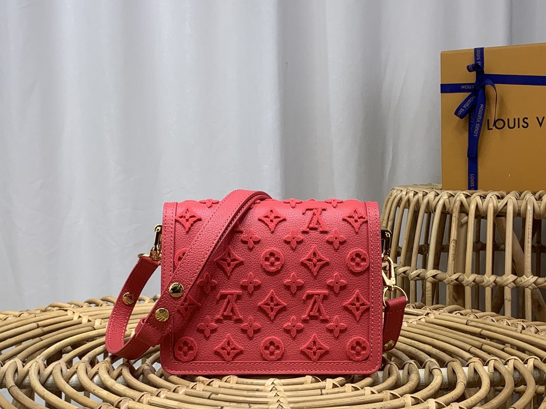 루이비통 LV DAUPHINE 도핀 숄더 백