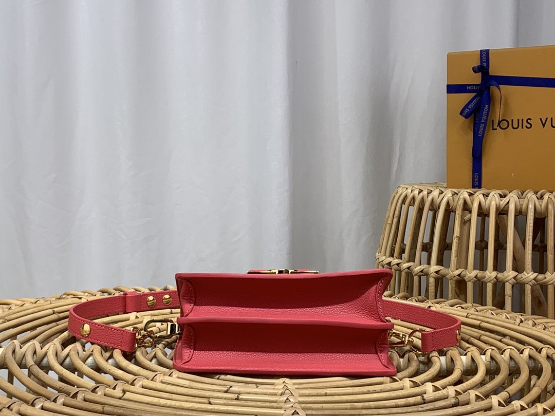 루이비통 LV DAUPHINE 도핀 숄더 백