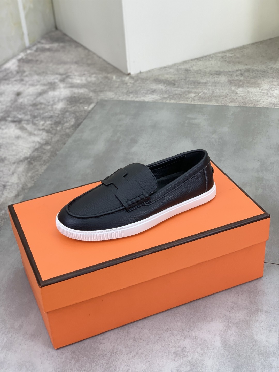 [HERMES-에르메스]  에르메스 컴포트 가죽 로퍼