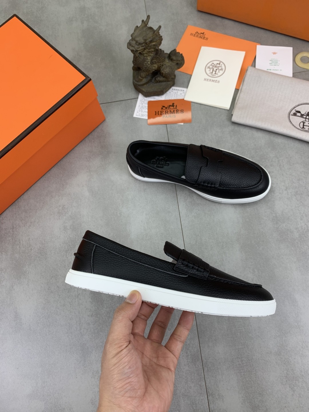 [HERMES-에르메스]  에르메스 컴포트 가죽 로퍼