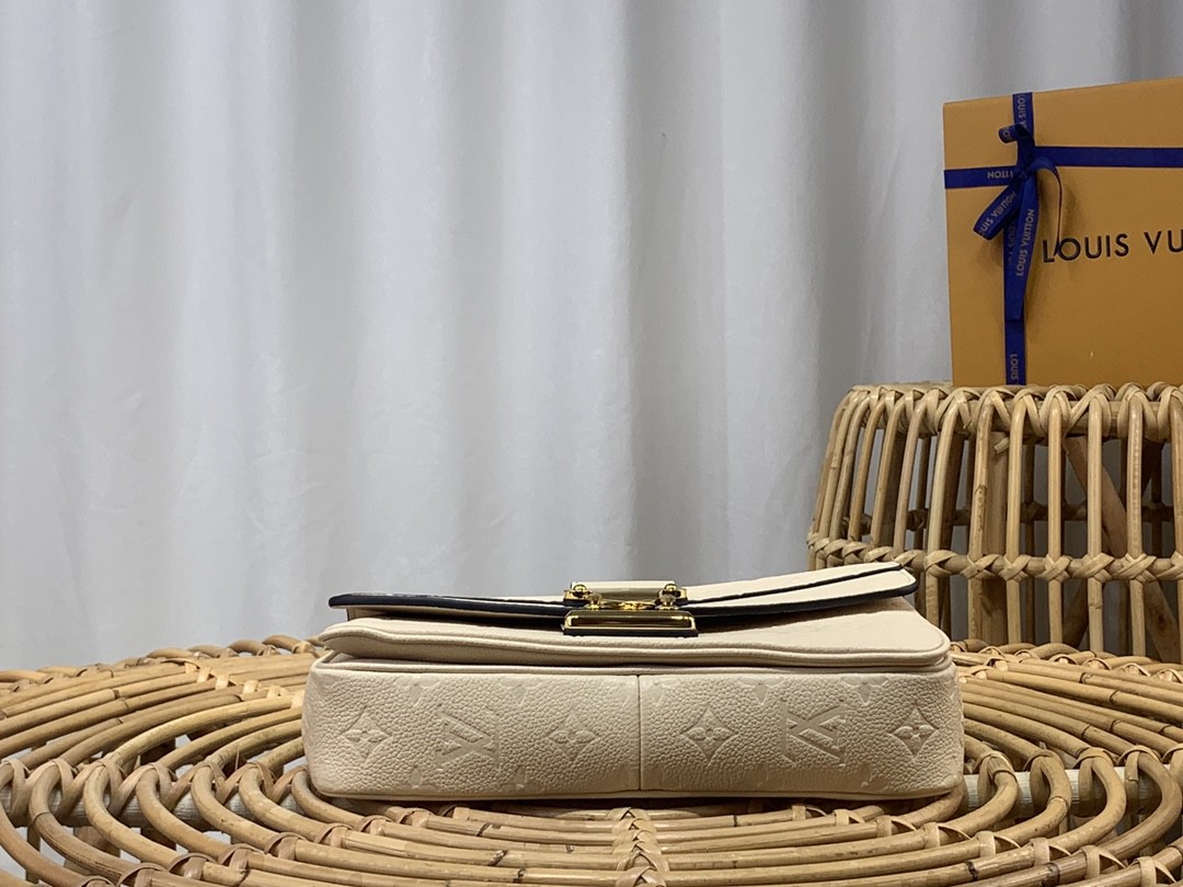 루이비통 LV Marceau 숄더 백