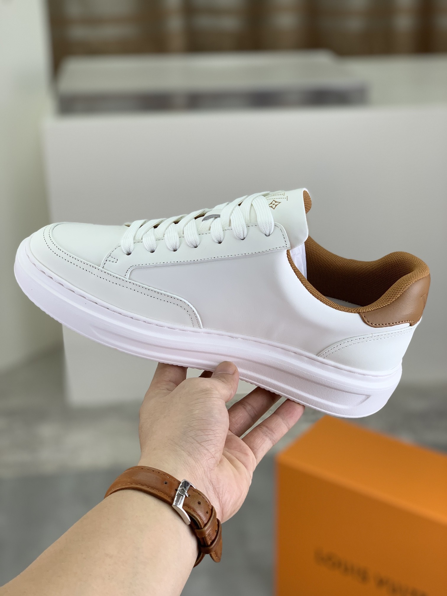 [LOUIS VUITTON-루이비통] 루이비통 스니커즈 0313 남성