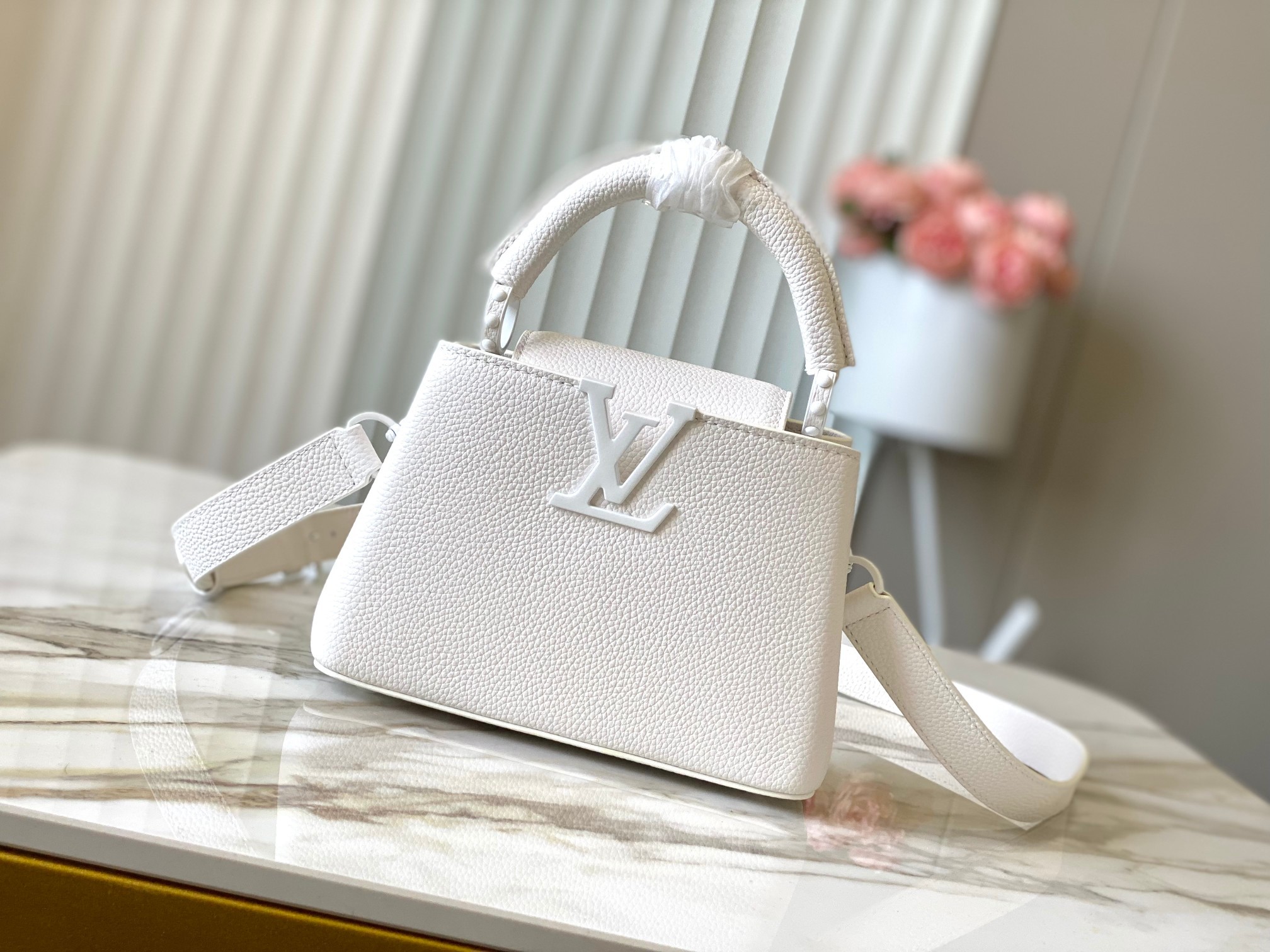 [LOUIS VUITTON-루이비통] 루이비통 카푸신 이스트 웨스트 미니백