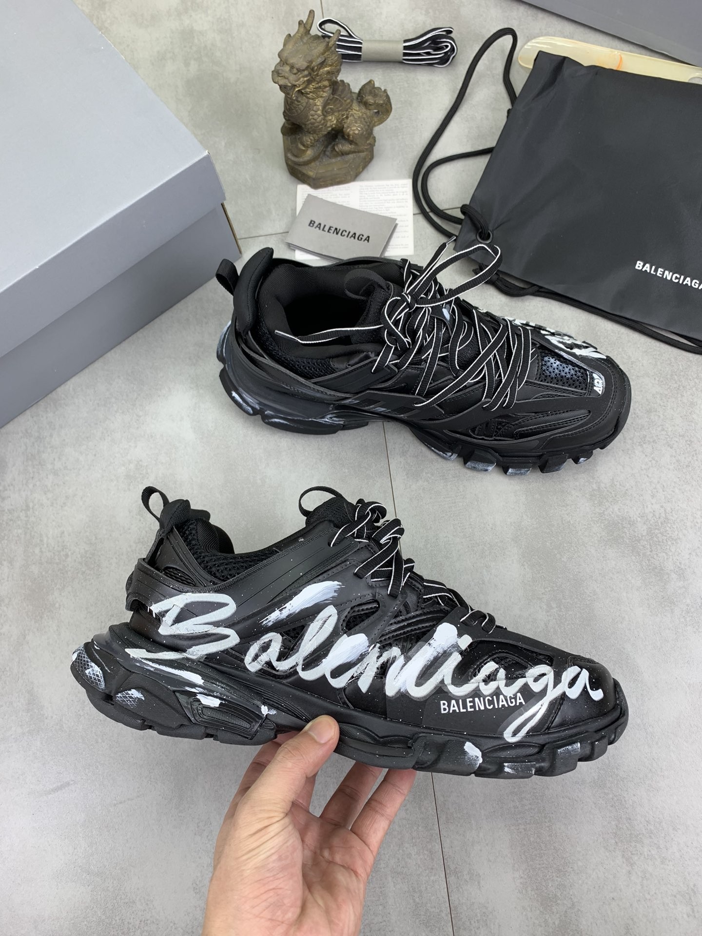 [BALENCIAGA-발렌시아가] 발렌시아가 로고 레터링 트랙 스니커즈