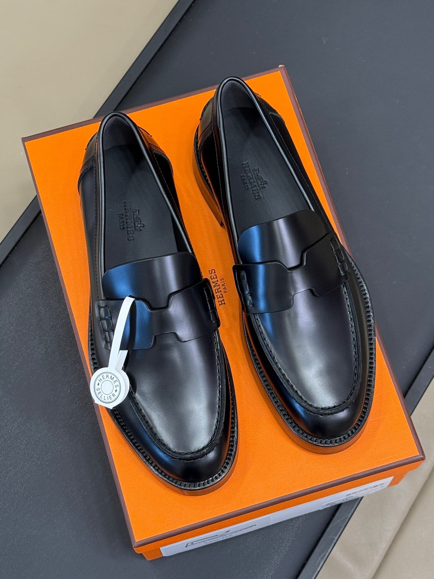 [HERMES-에르메스] 에르메스 파리 로퍼