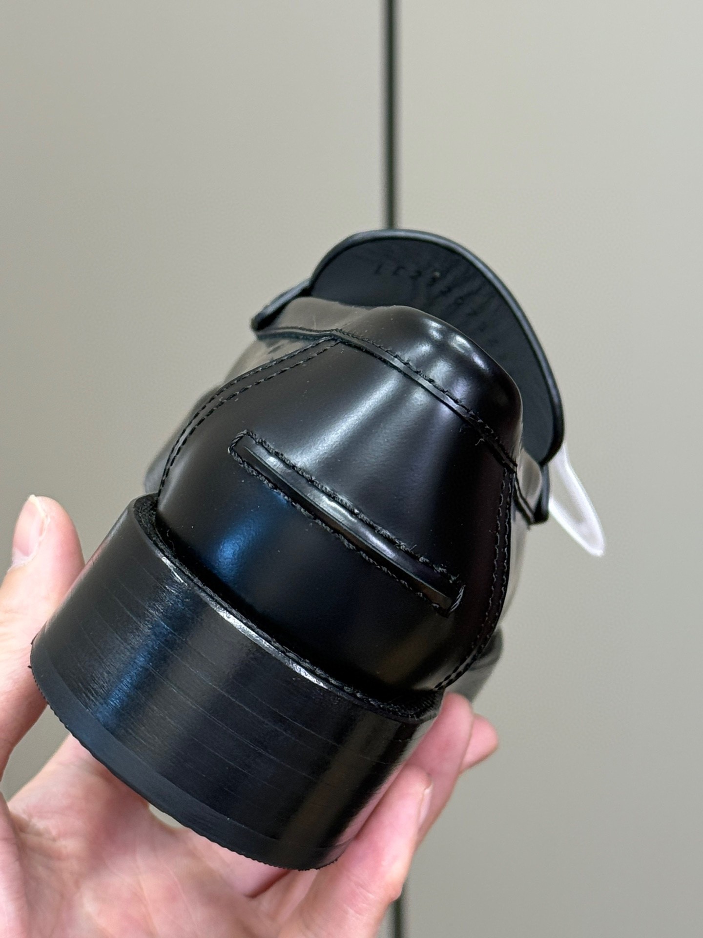 [HERMES-에르메스] 에르메스 파리 로퍼