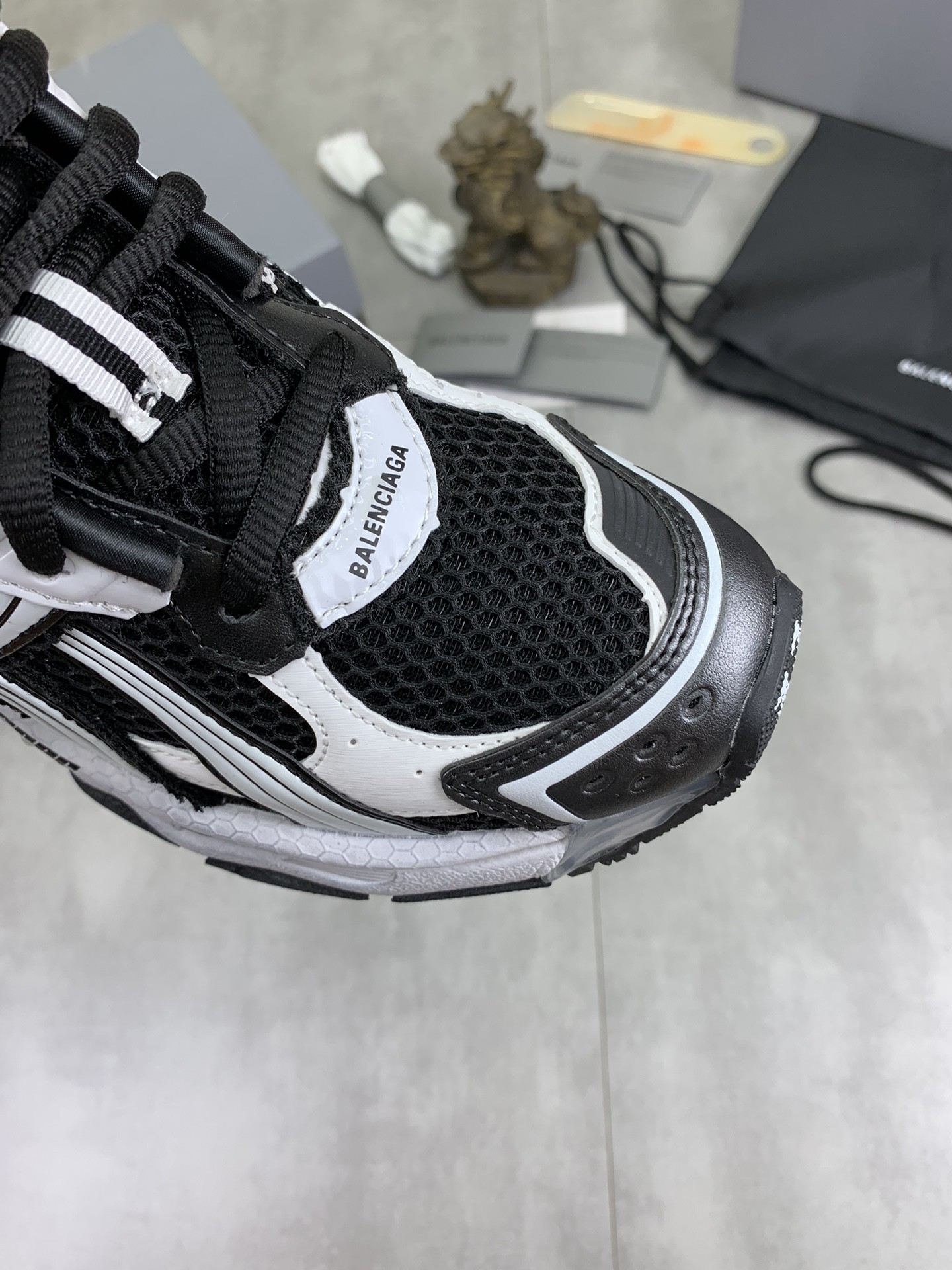 [BALENCIAGA-발렌시아가  ] 발렌시아가 러너 스니커즈 오레오 컬러