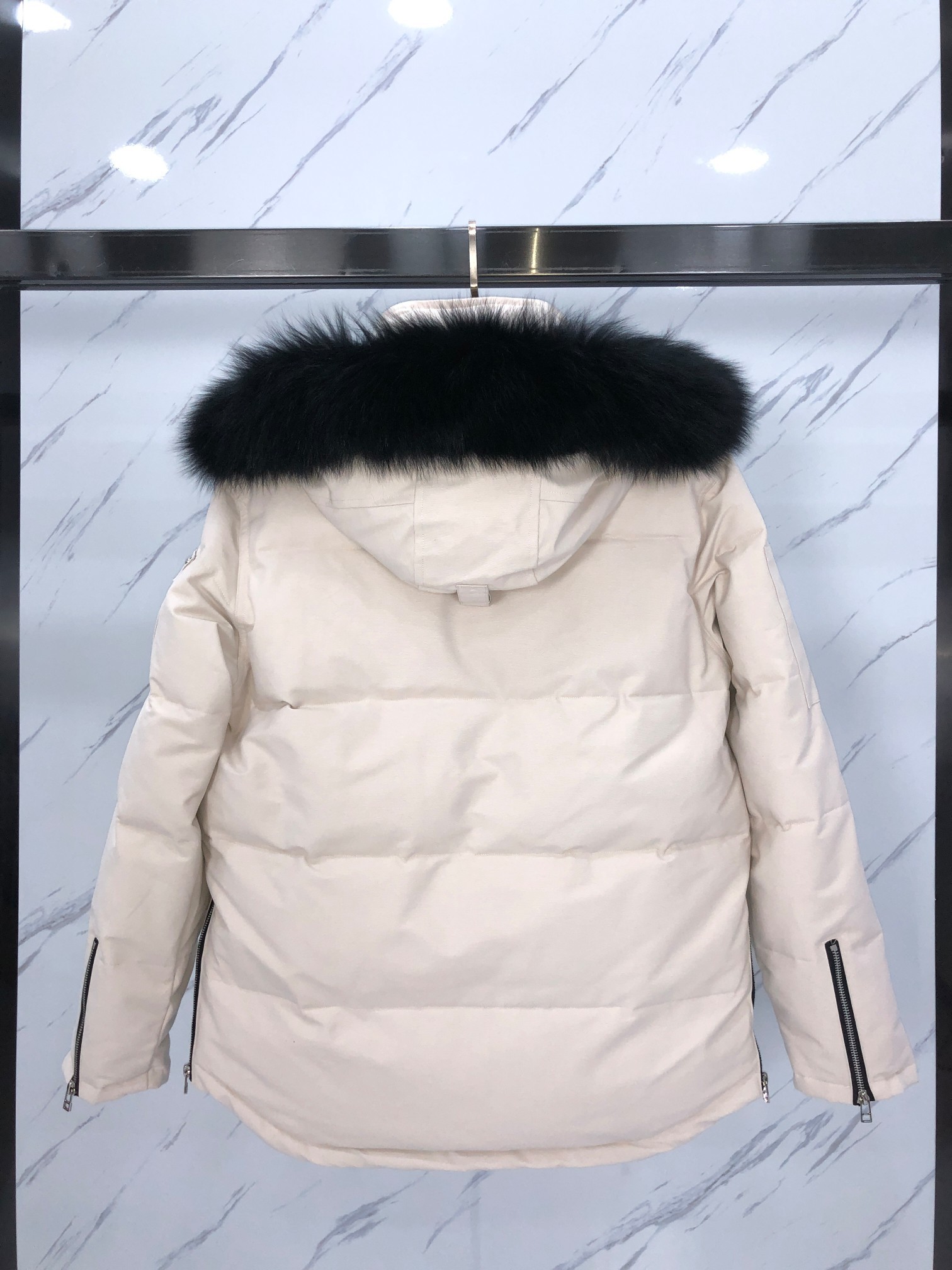 [Moose knuckles -무스너클 ]   무스너클  쓰리쿼터 다운 패딩 (남성용)