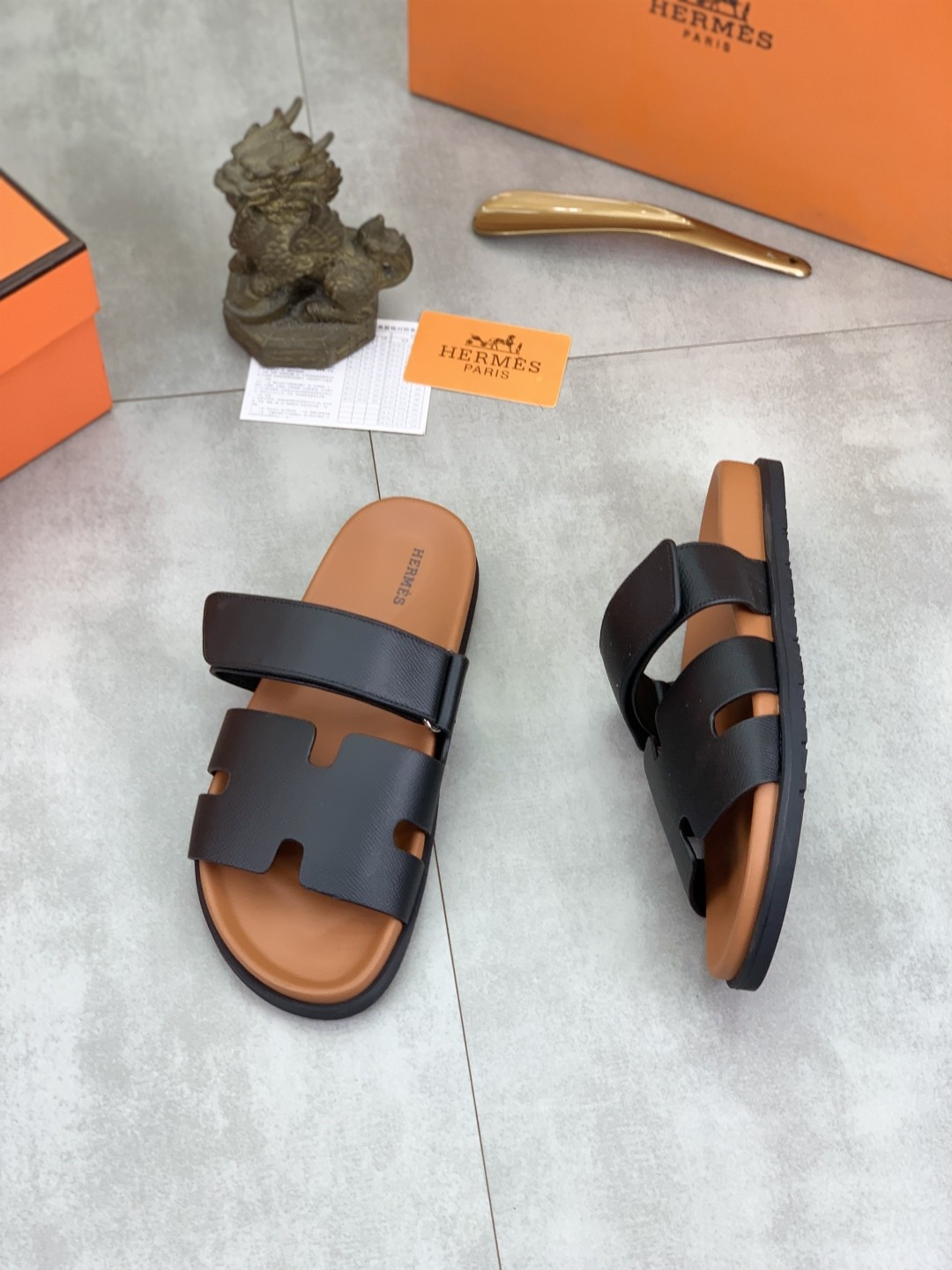 [HERMES-에르메스] 에르메스 남성 시프레 샌들 블랙