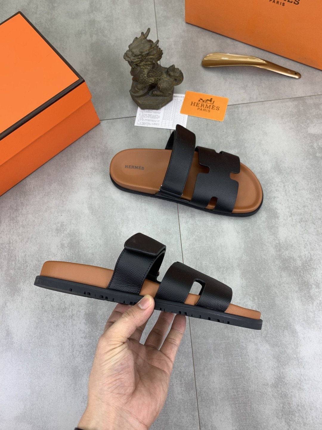 [HERMES-에르메스] 에르메스 남성 시프레 샌들 블랙